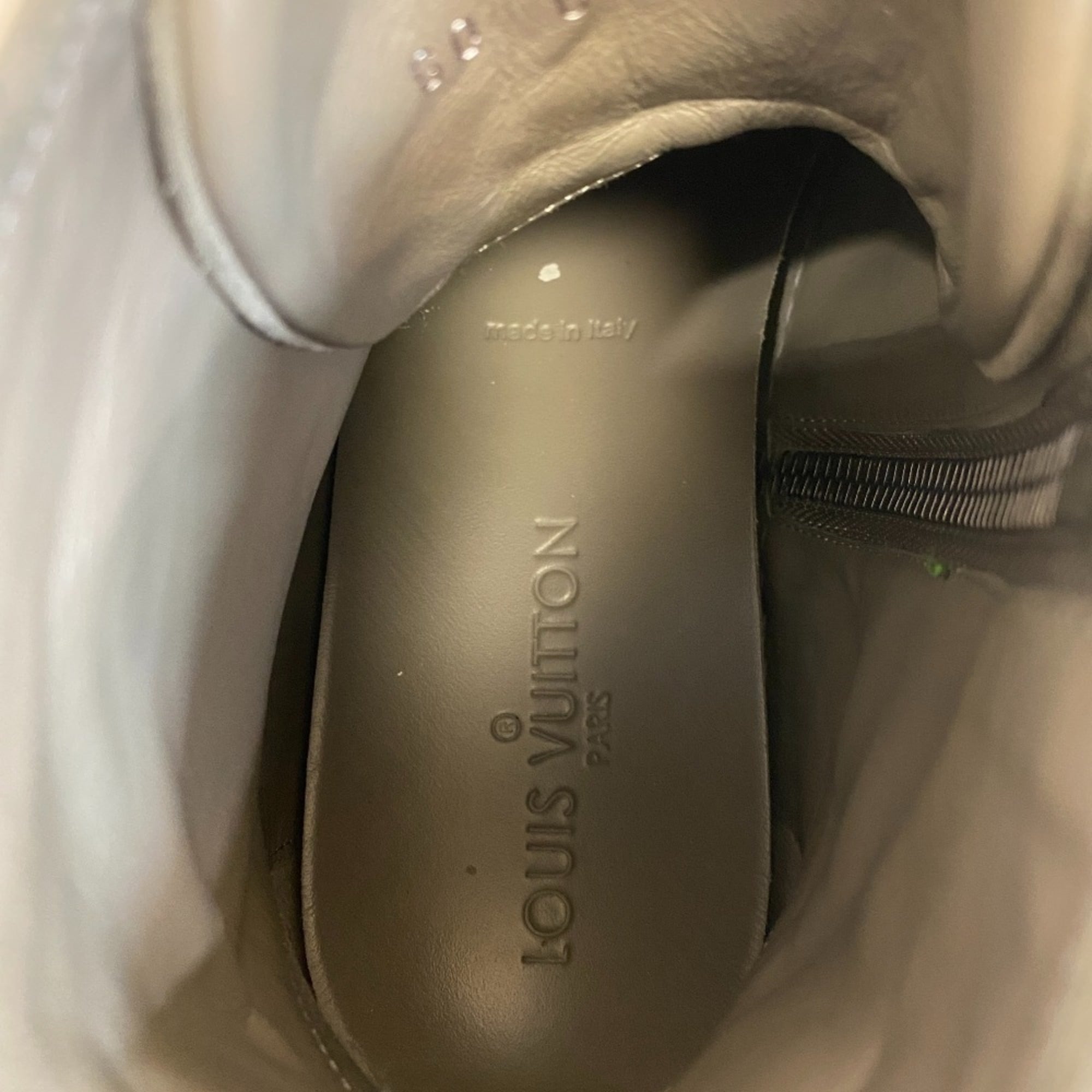Louis Vuitton Gray Sneakers (Pre-Owned)