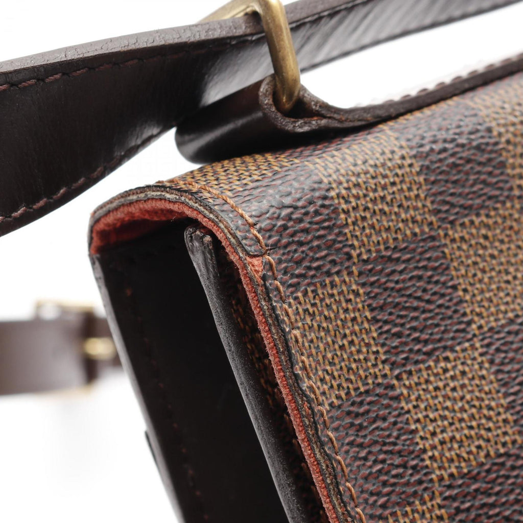 Louis Vuitton Brown Coated Canvas Shoulder Bag (Pre-Owned)