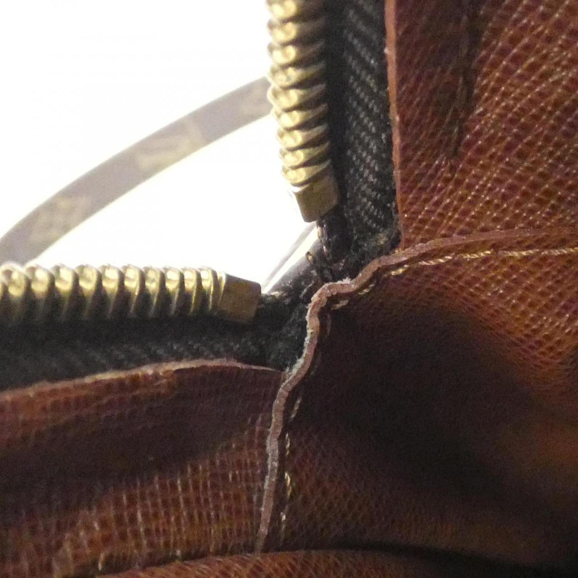 Louis Vuitton Marron Coated Canvas Shoulder Bag (Pre-Owned)