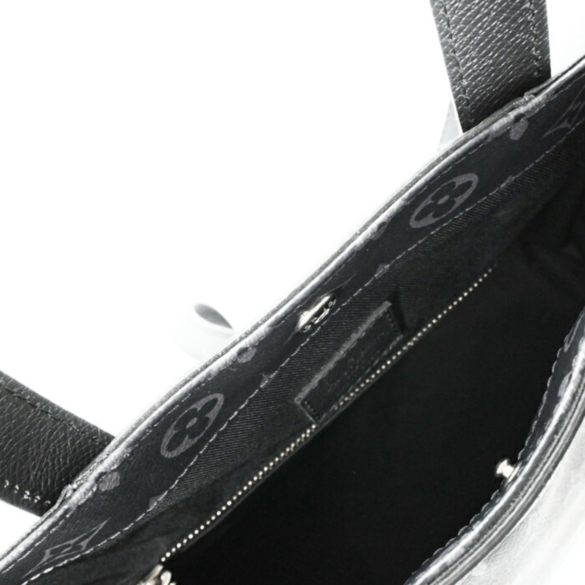 Louis Vuitton Black Noir Taigarama Monogram Shoulder Bag Tote Bag (Pre-Owned)