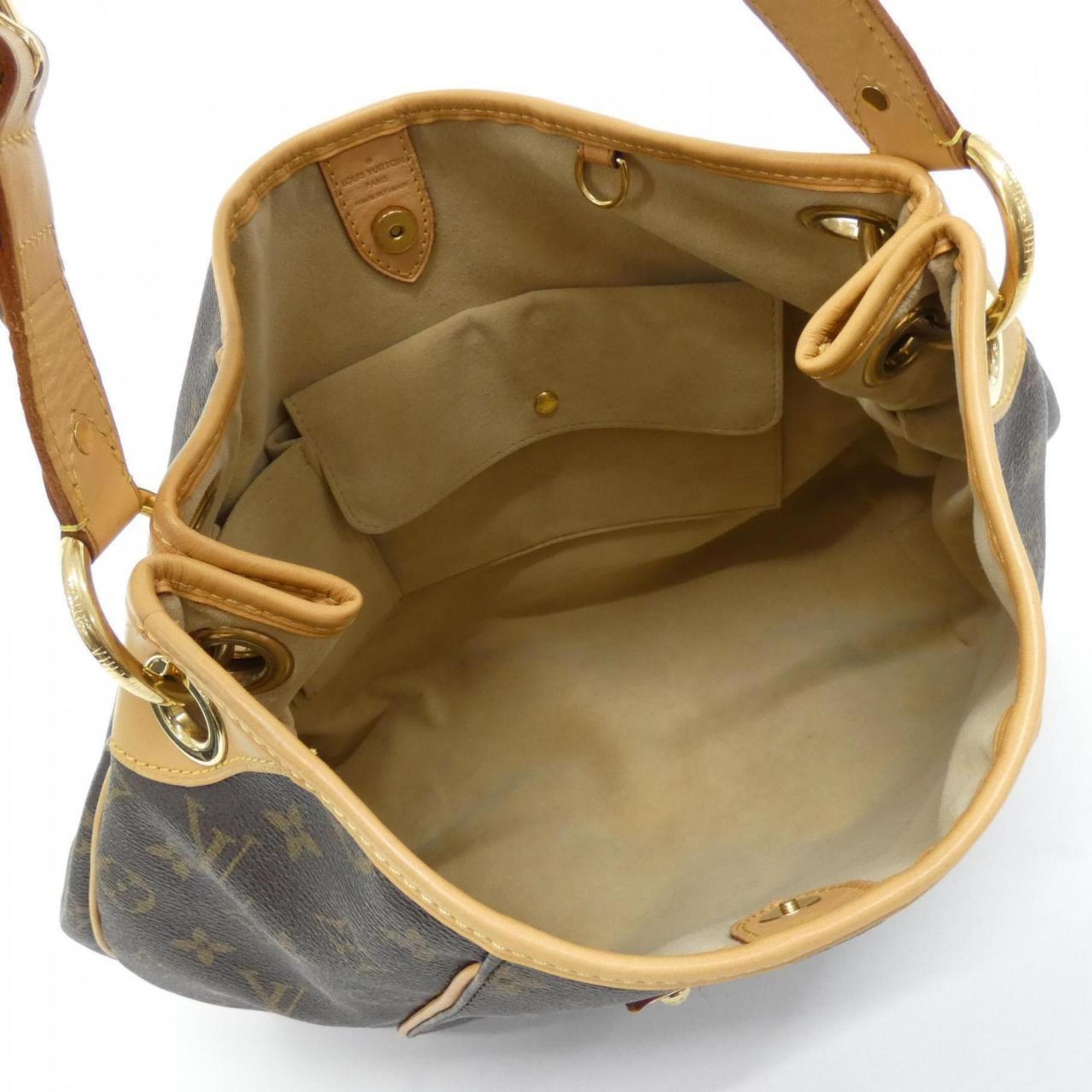 Louis Vuitton Marron Monogram Monogram Shoulder Bag (Pre-Owned)