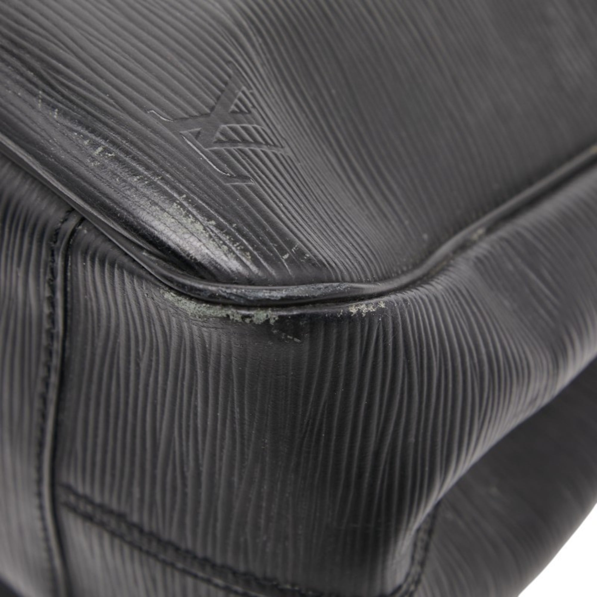Louis Vuitton Black Noir Leather Handbag (Pre-Owned)