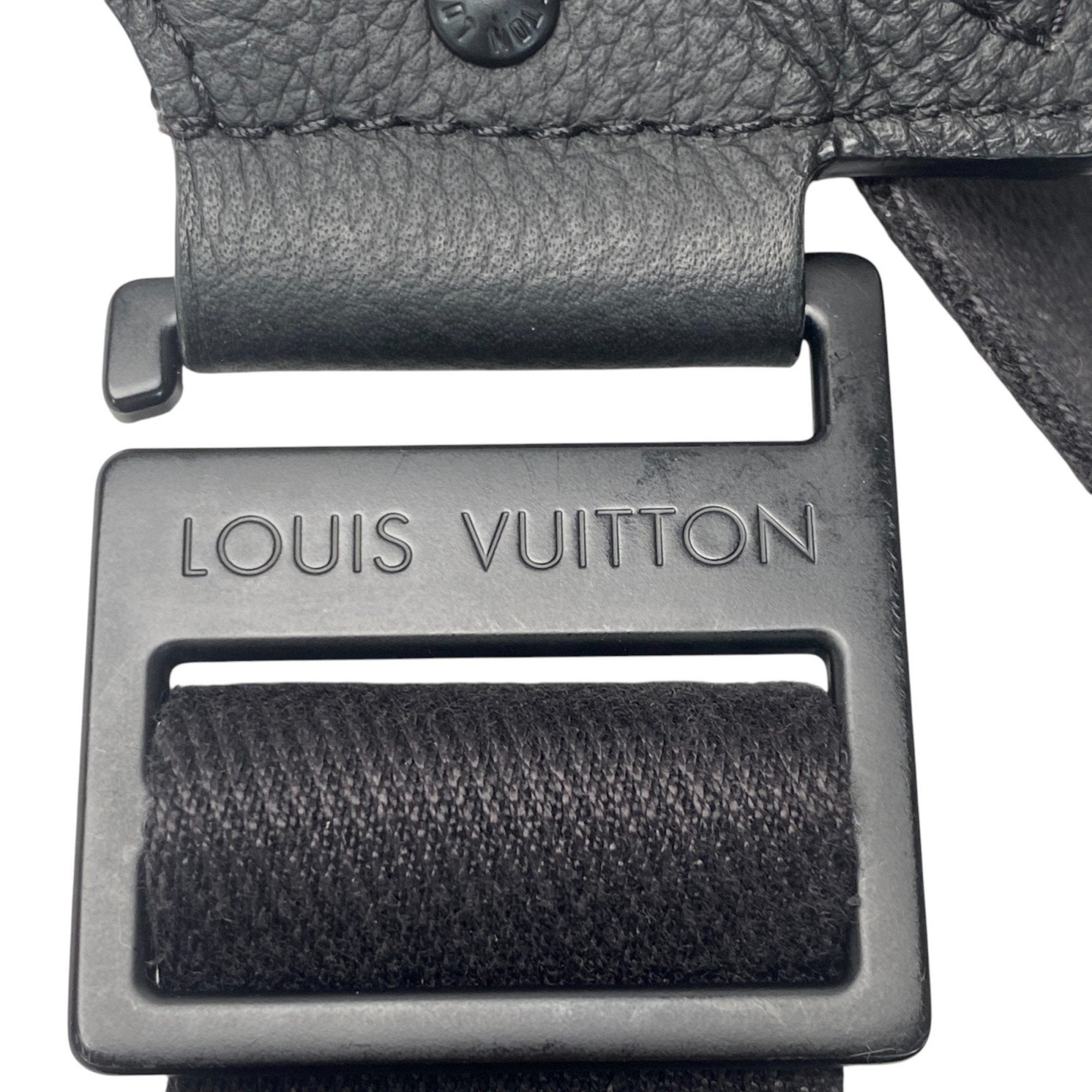 Louis Vuitton Black Leather Sling Bag (Pre-Owned)