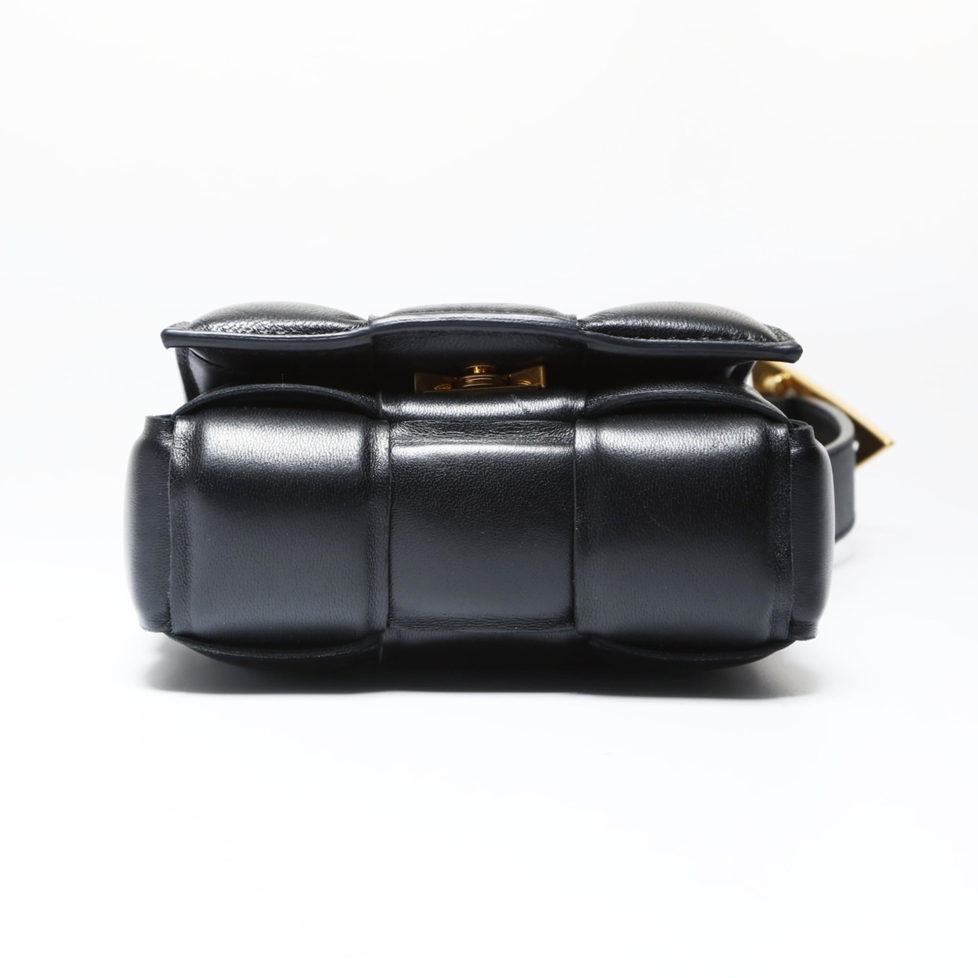 Cassette Crossbody Bag Padded Maxi Intrecciato Leather