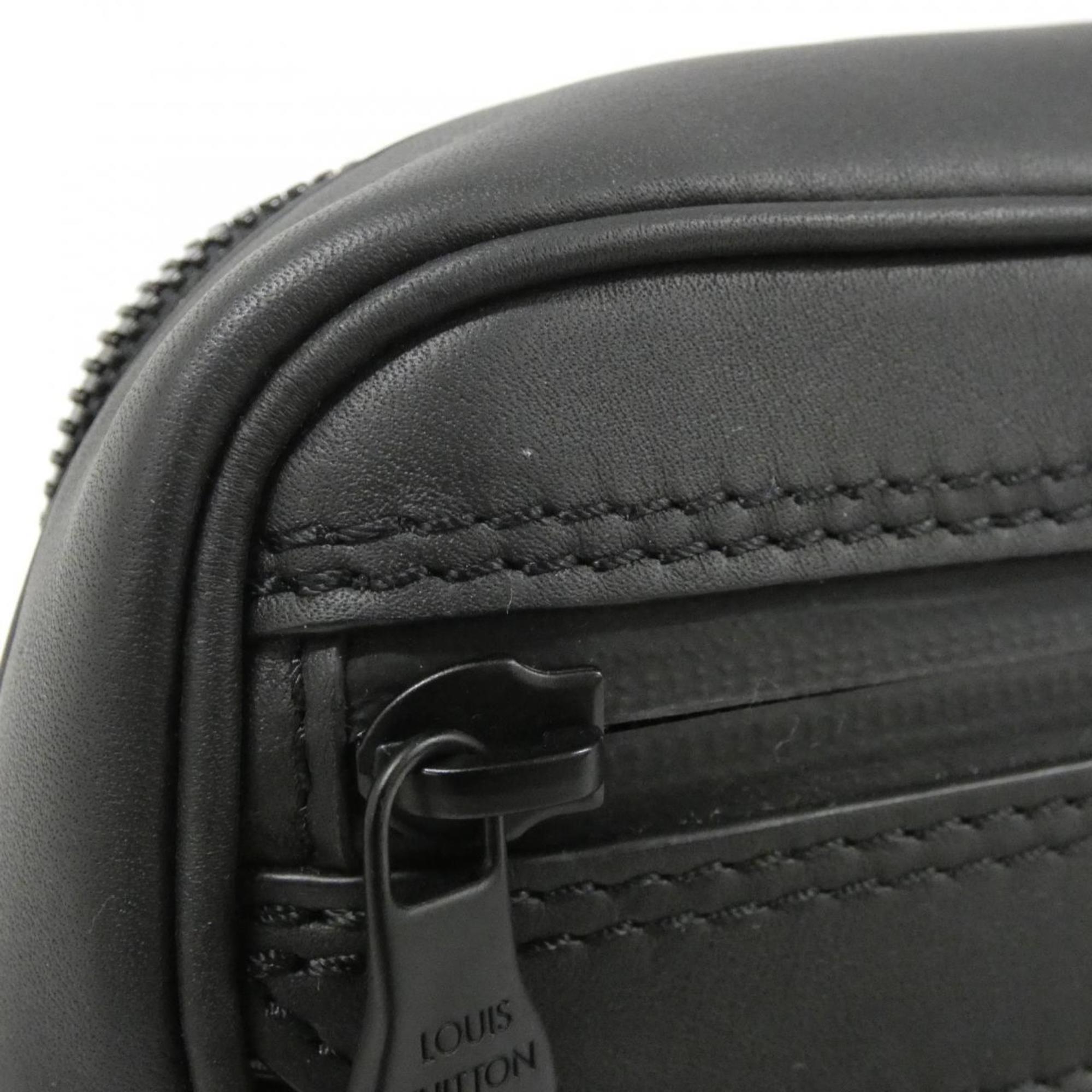 Louis Vuitton Black Nylon Leather Shoulder Bag (Pre-Owned)