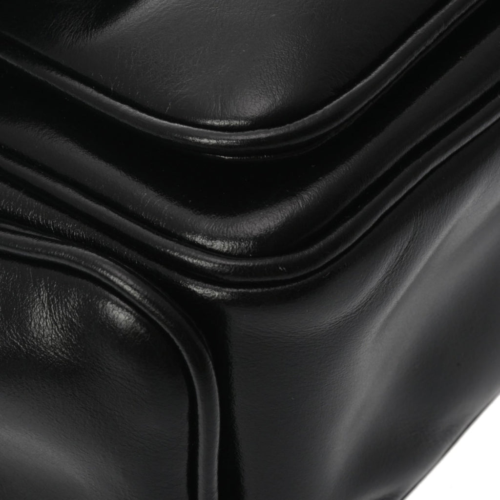 Louis Vuitton Black Leather Shoulder Bag (Pre-Owned)