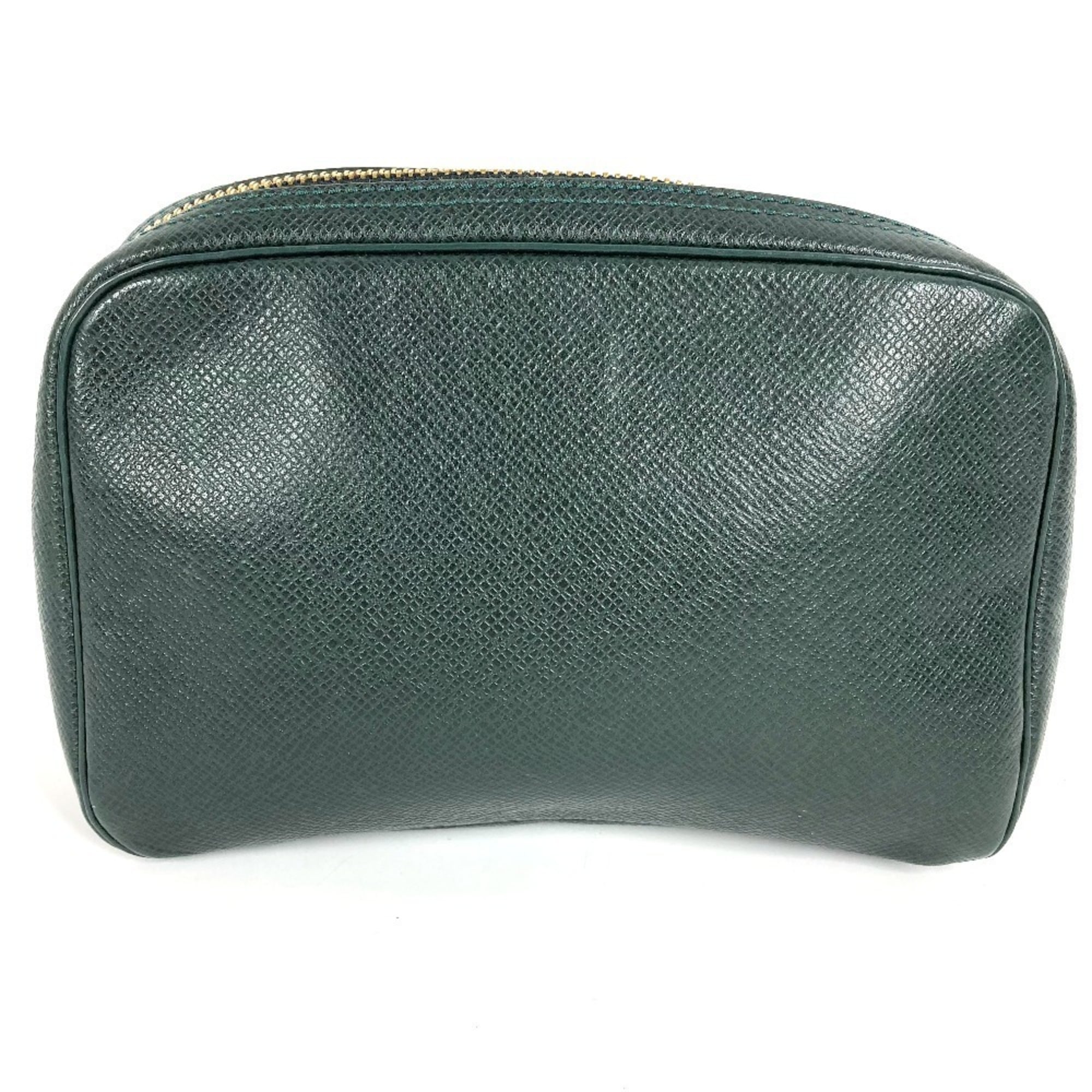 Louis Vuitton Taiga Episea Green Taiga Leather Clutch Bag (Pre-Owned)