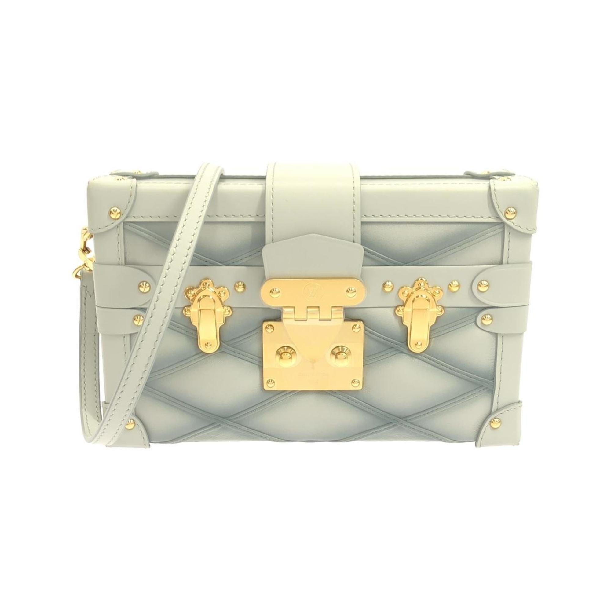 Louis Vuitton Gold Leather Shoulder Bag (Pre-Owned)
