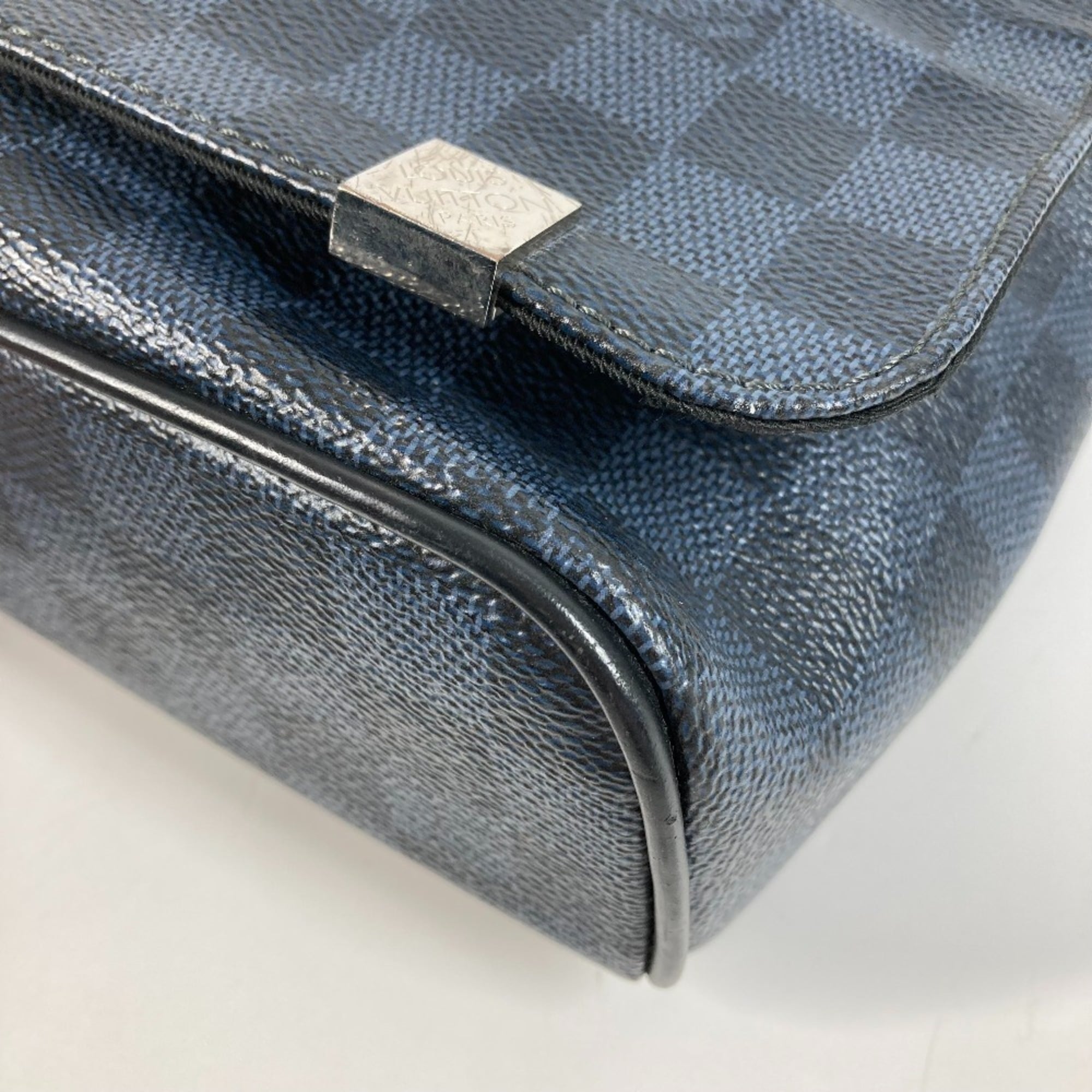 Louis Vuitton Damier Cobalt Multi-Color Navy Shoulder Bag (Pre-Owned)