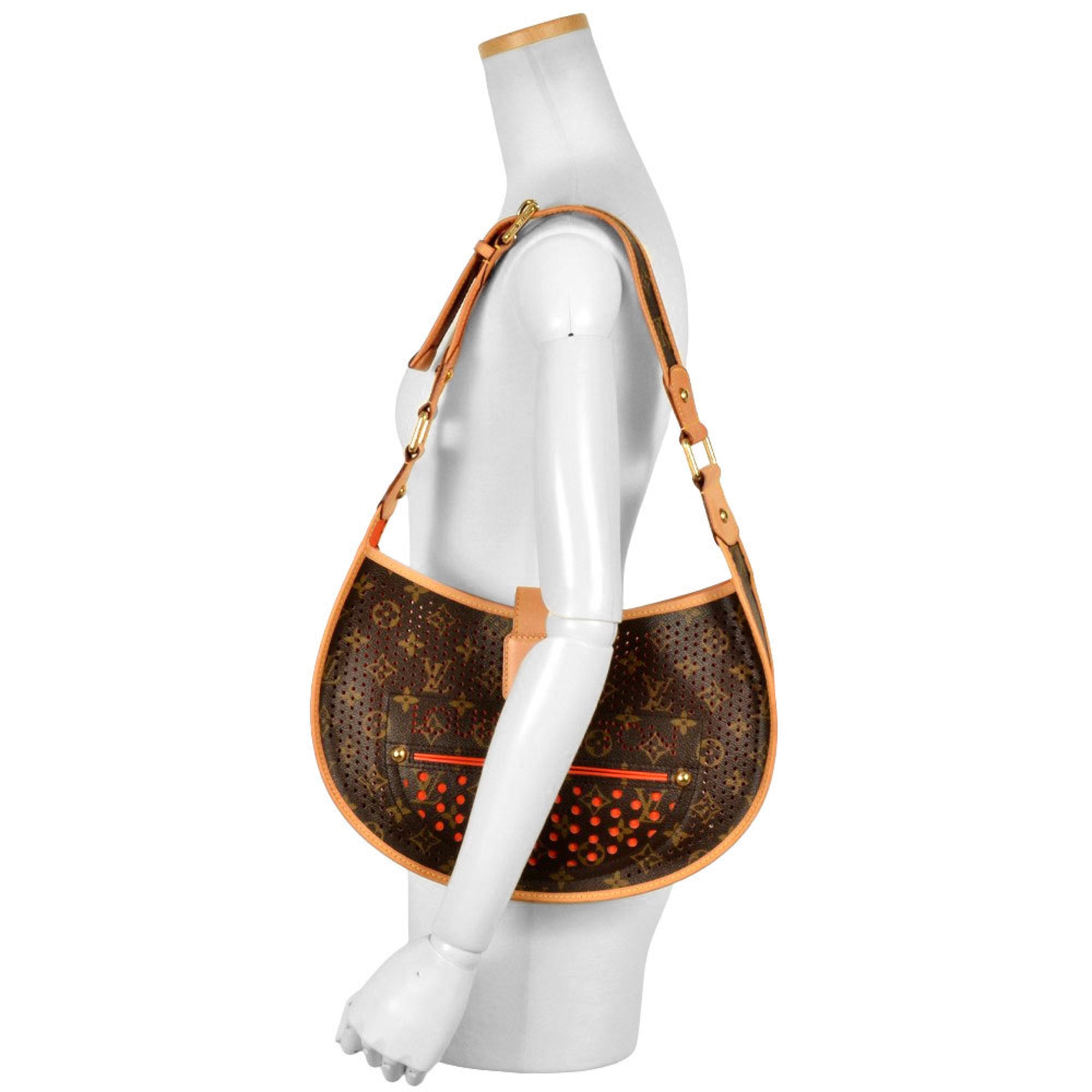 Louis Vuitton Monogram Monogram Shoulder Bag (Pre-Owned)