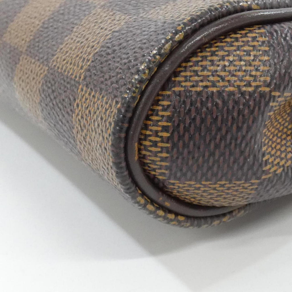 Louis Vuitton Brown Coated Canvas Shoulder Bag (Pre-Owned)