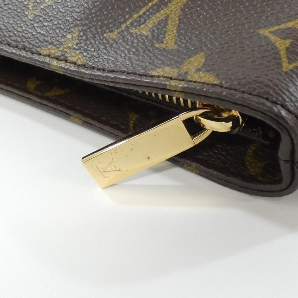 Louis Vuitton Marron Coated Canvas Shoulder Bag (Pre-Owned)