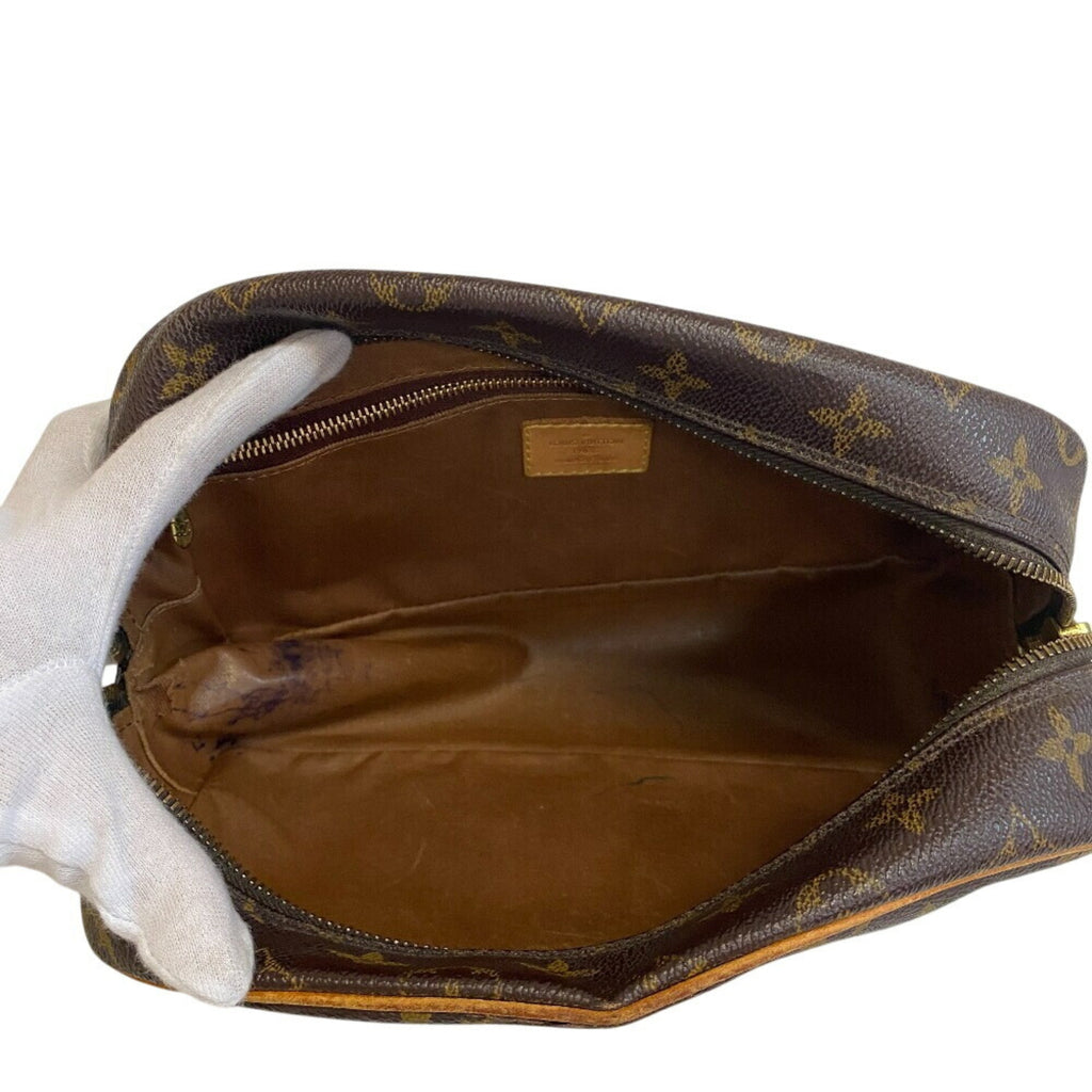 Louis Vuitton Brown Leather Clutch Bag Pouch (Pre-Owned)