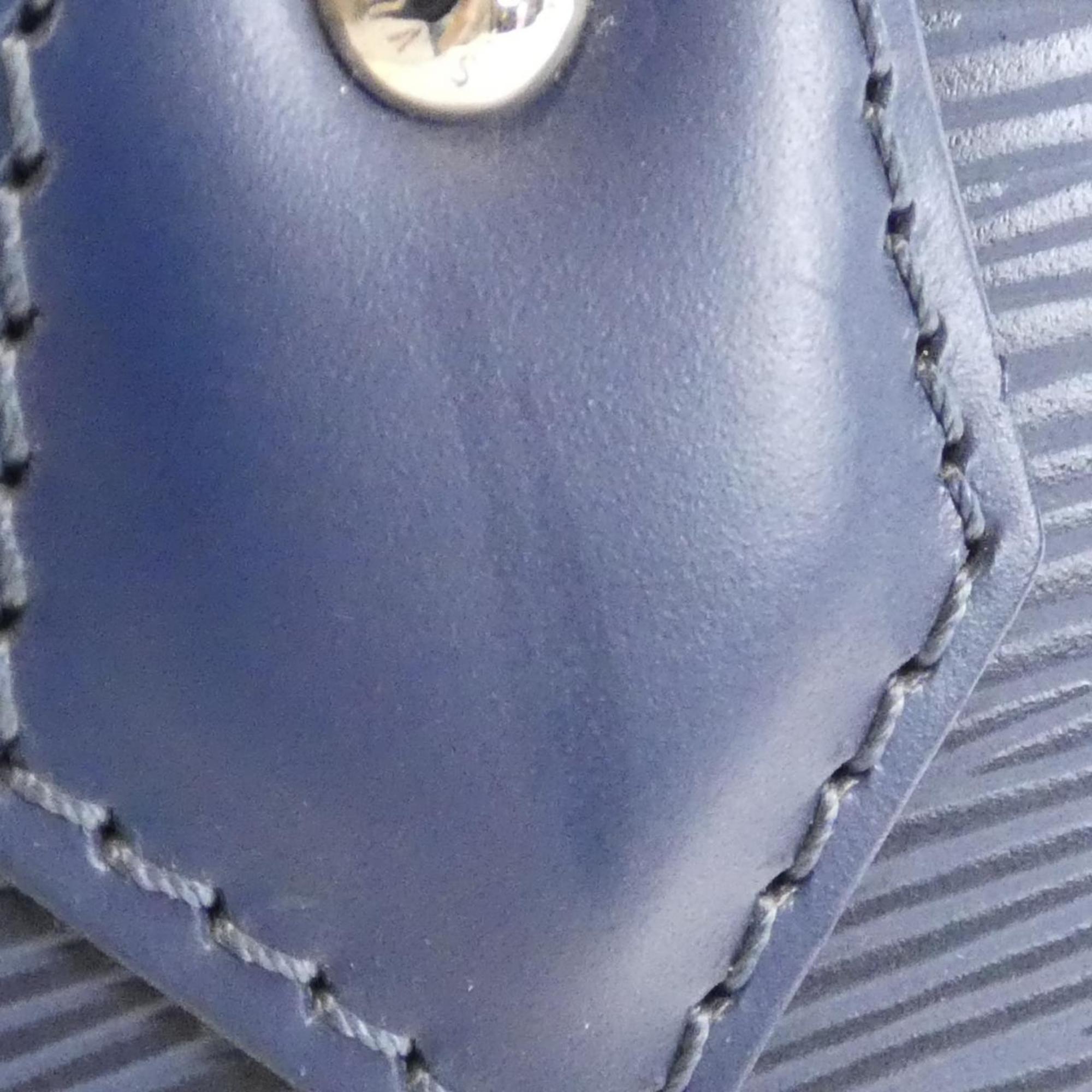 Louis Vuitton Blue Leather Handbag (Pre-Owned)