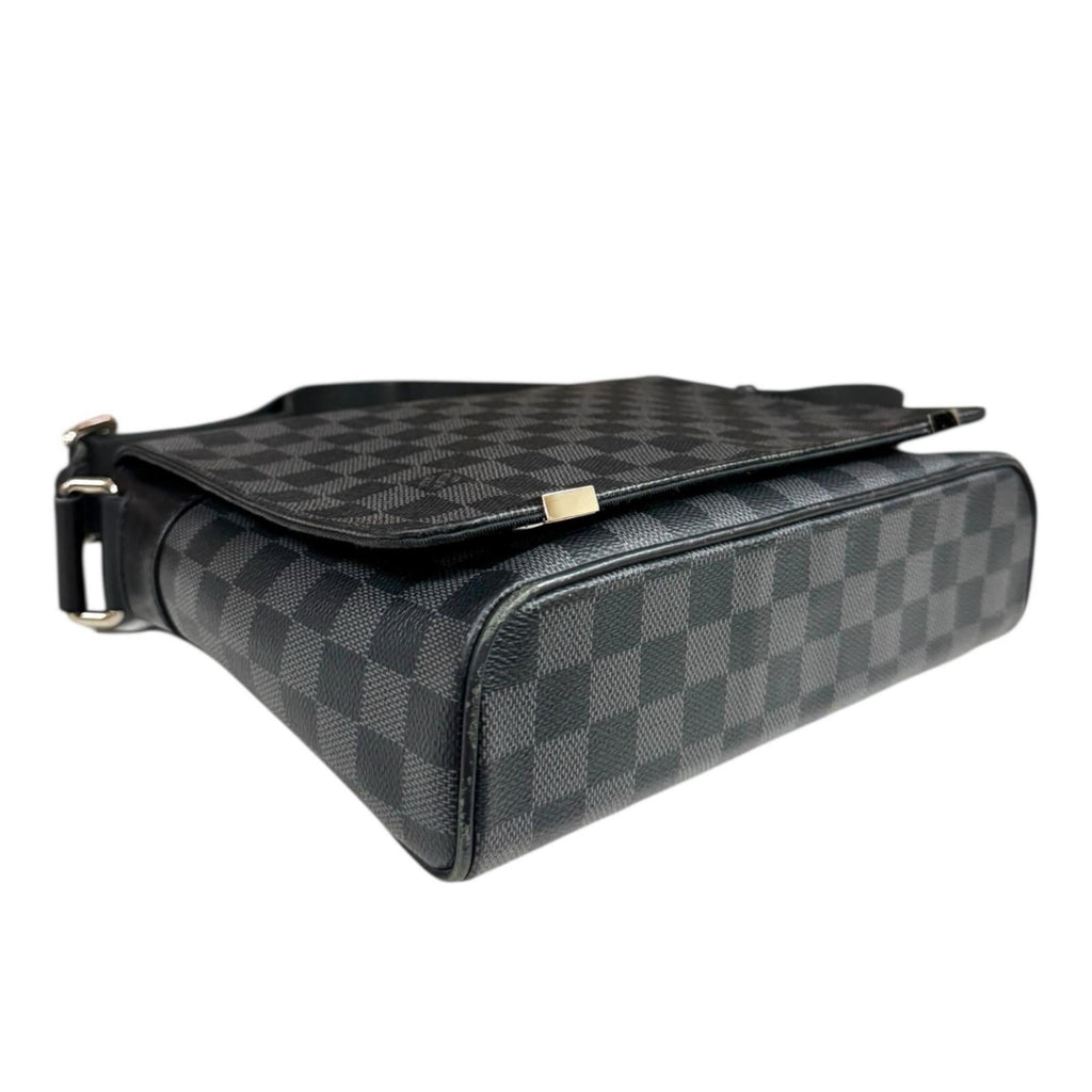Louis Vuitton Black Gray Or Damier Graphite Shoulder Bag (Pre-Owned)