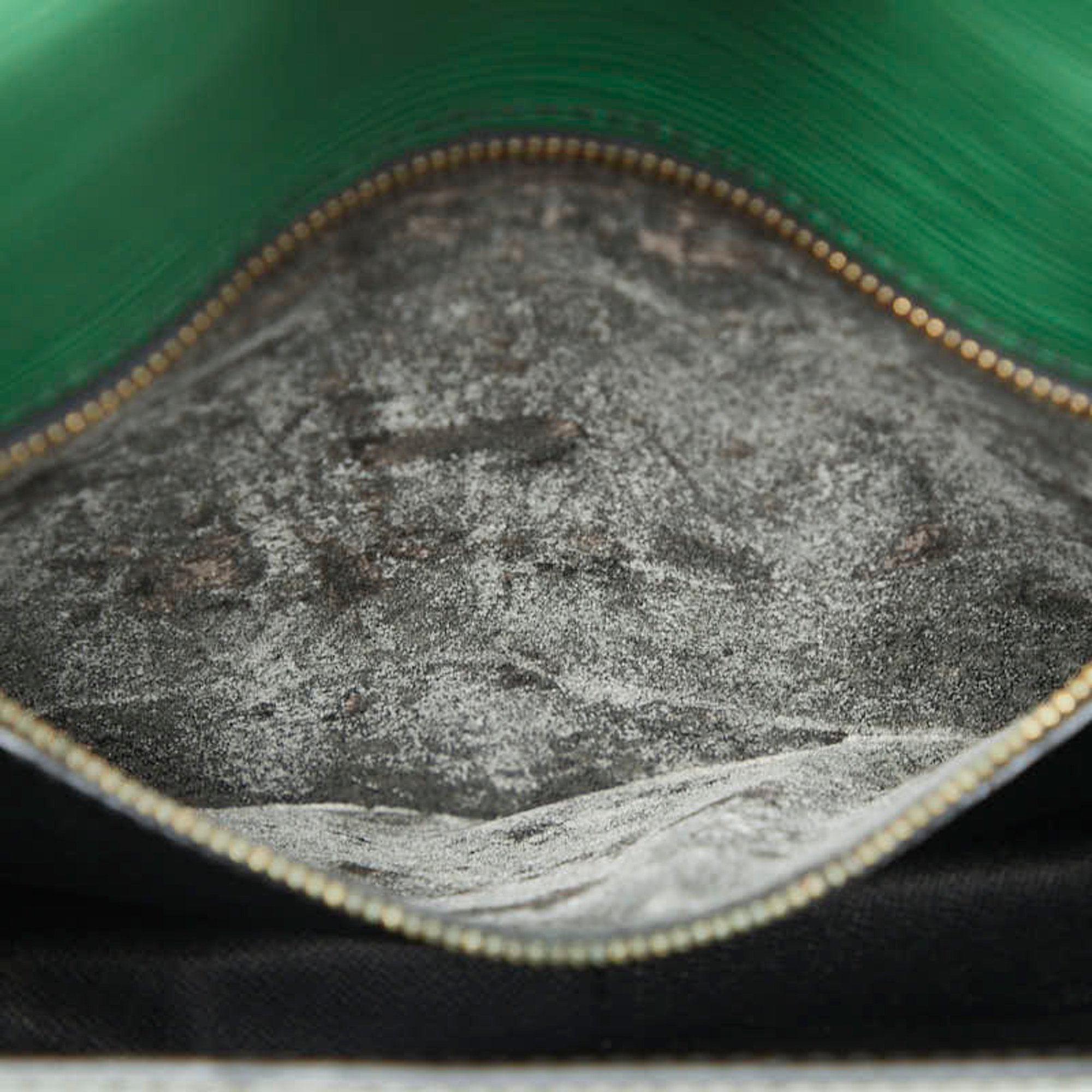 Louis Vuitton Borneo Green Leather Shoulder Bag (Pre-Owned)