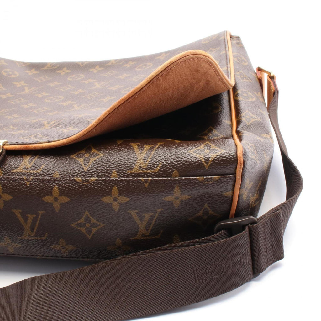 Louis Vuitton Brown Monogram Coated Canvas Shoulder Bag (Pre-Owned)
