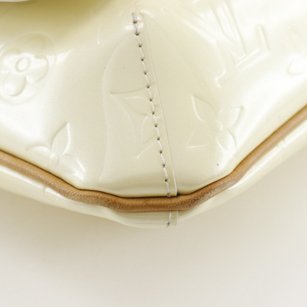 Louis Vuitton Off-White Pearl Monogram Vernis Shoulder Bag (Pre-Owned)