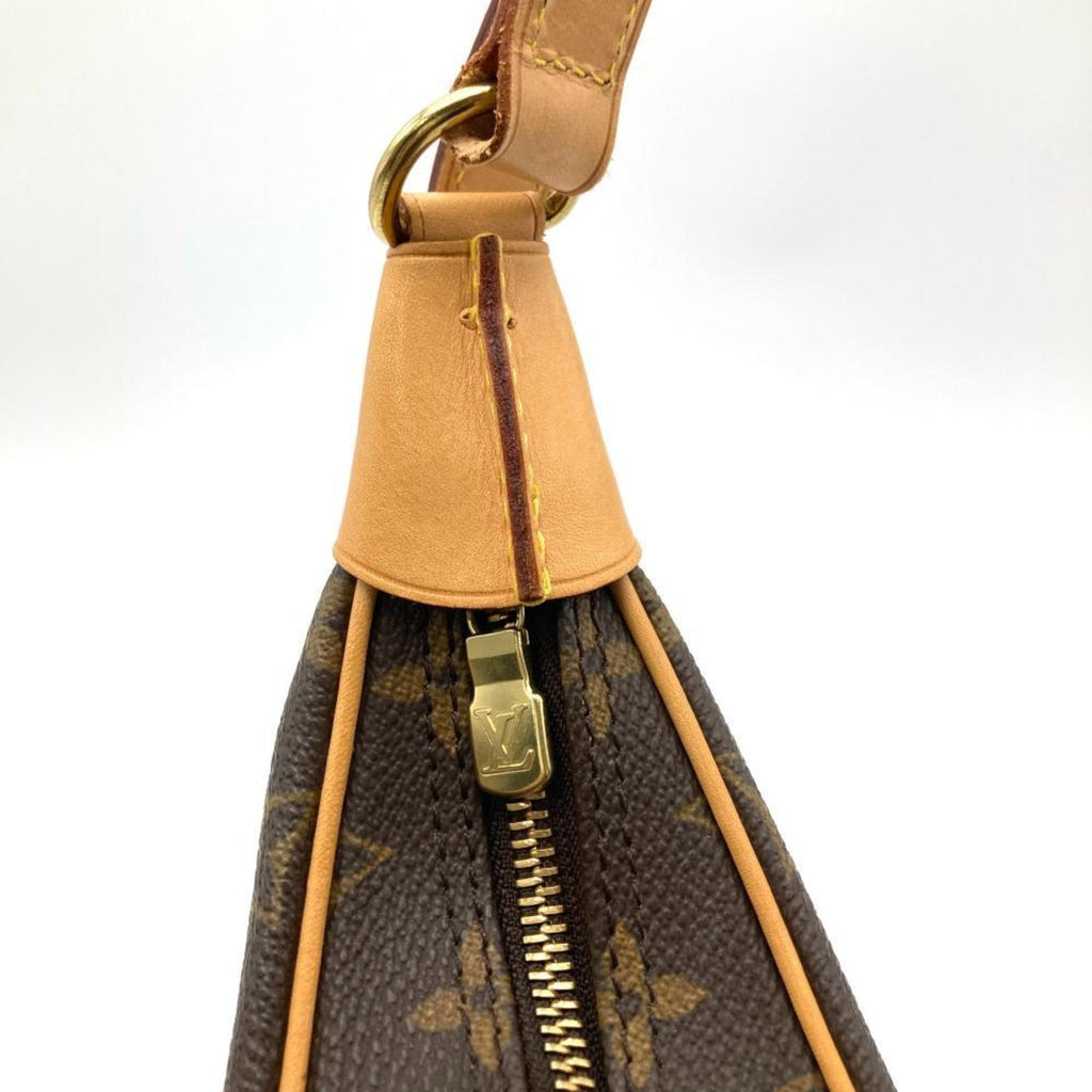 Louis Vuitton Brown Monogram Monogram Shoulder Bag (Pre-Owned)