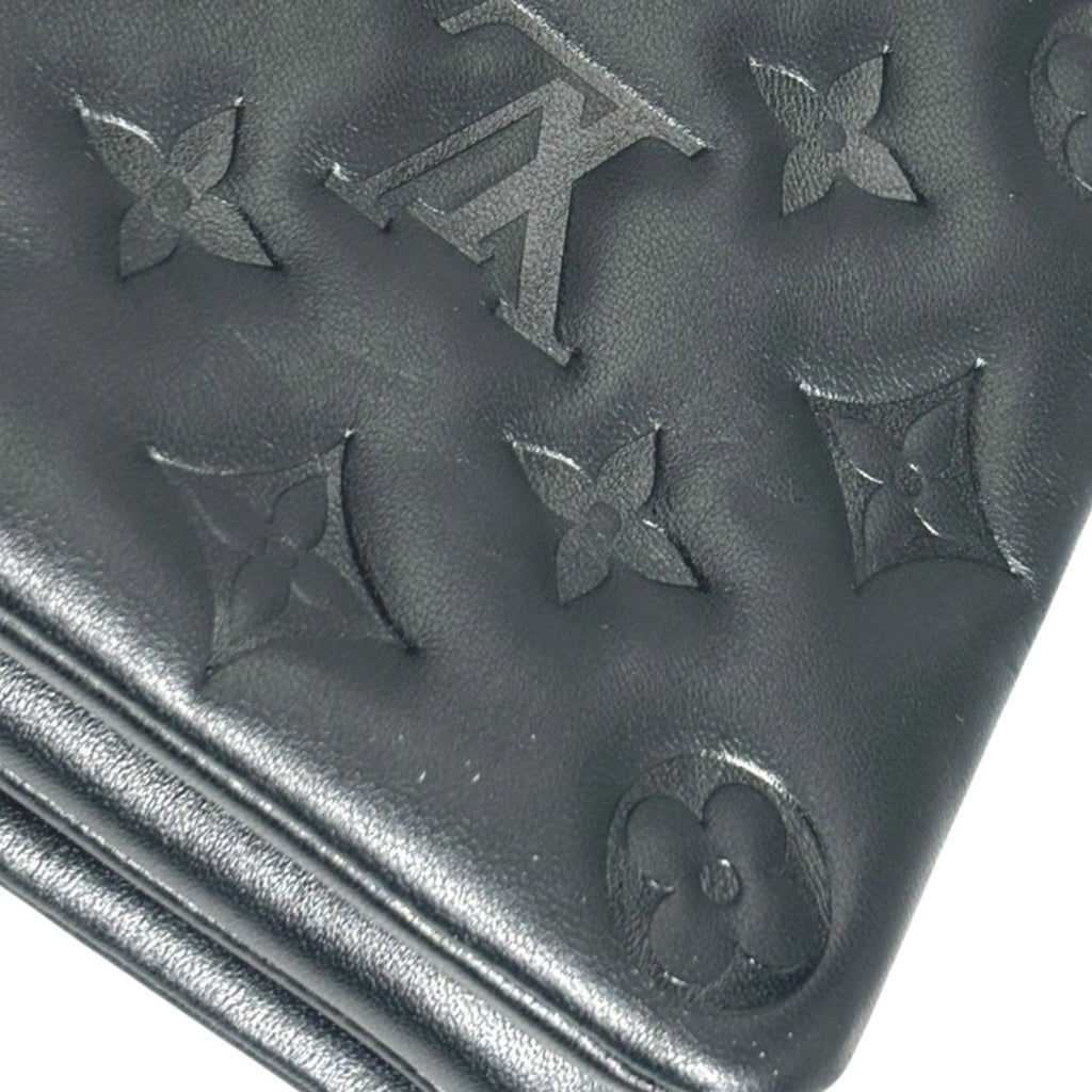 Louis Vuitton Black Leather Pochette Shoulder Bag (Pre-Owned)