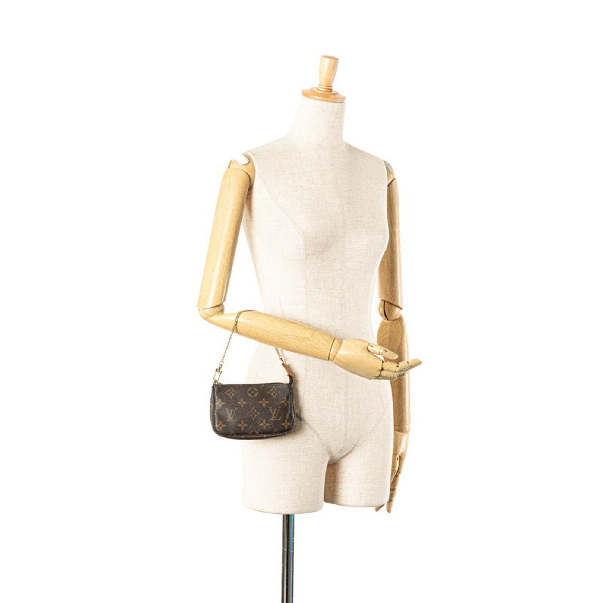 Louis Vuitton Monogram Brown Monogram Monogram Pouch (Pre-Owned)