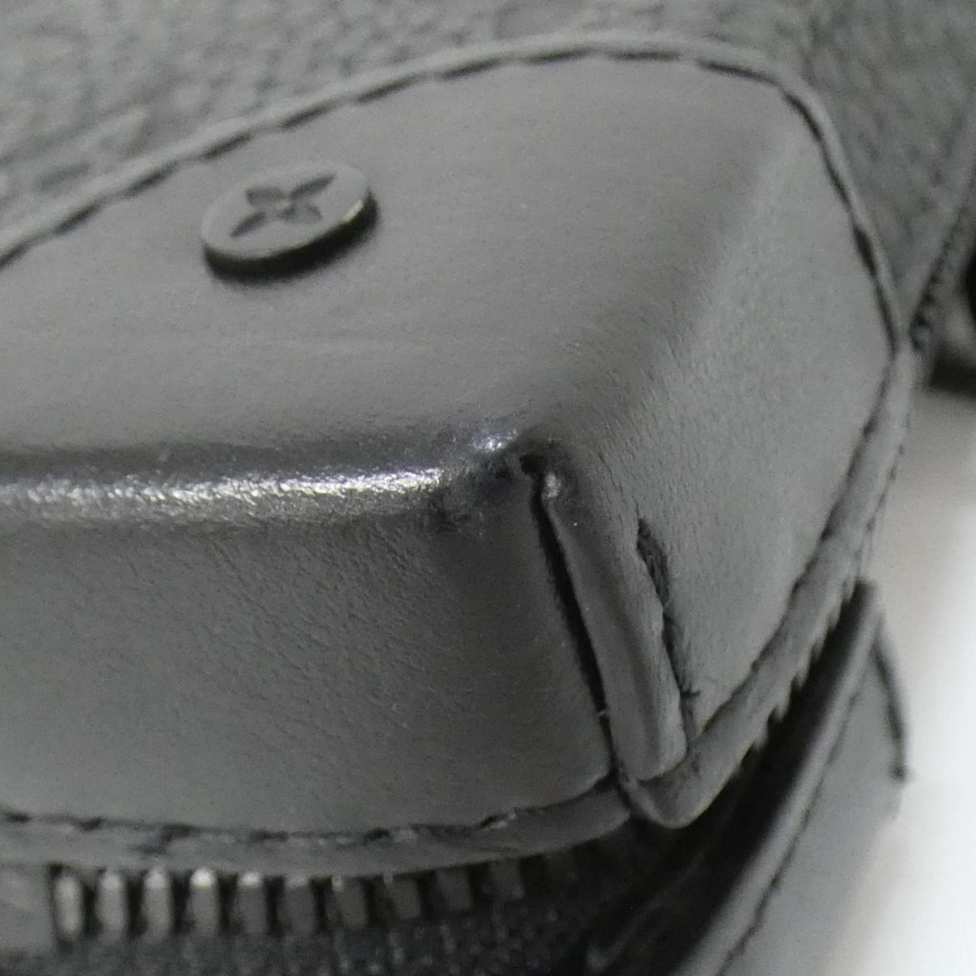 Louis Vuitton Black Leather Shoulder Bag (Pre-Owned)