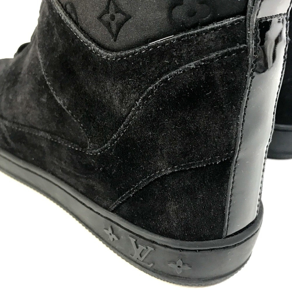 Louis Vuitton Black Sneakers (Pre-Owned)
