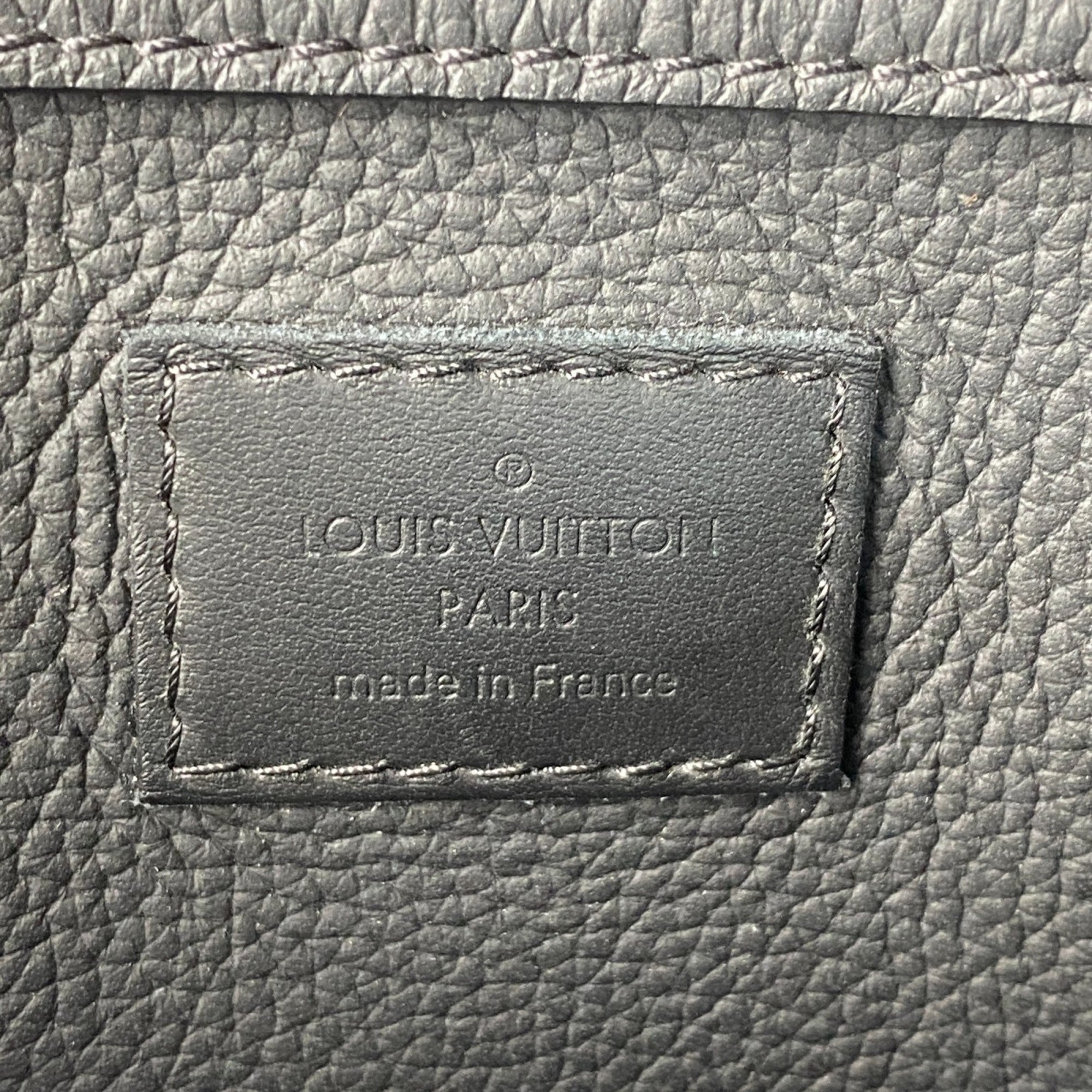 Louis Vuitton Black Leather Sling Bag (Pre-Owned)