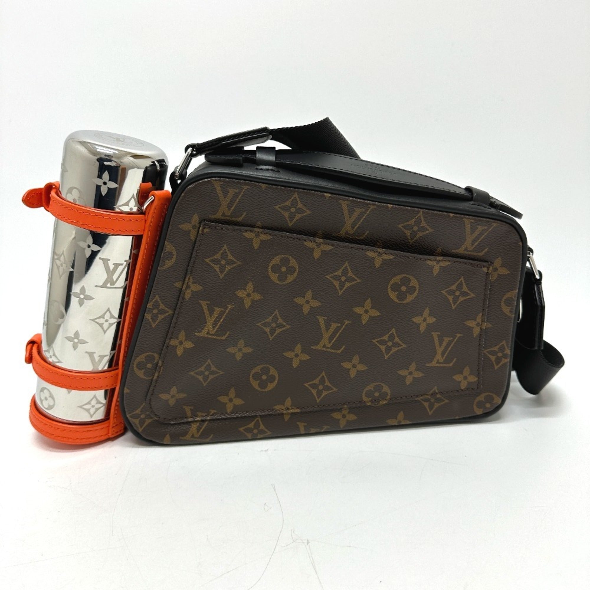 Louis Vuitton Brown Leather Shoulder Bag (Pre-Owned)
