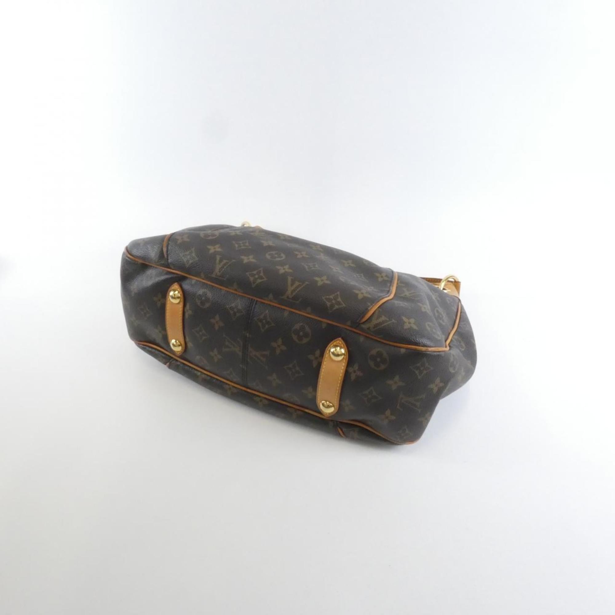 Louis Vuitton Brown Coated Canvas Shoulder Bag (Pre-Owned)