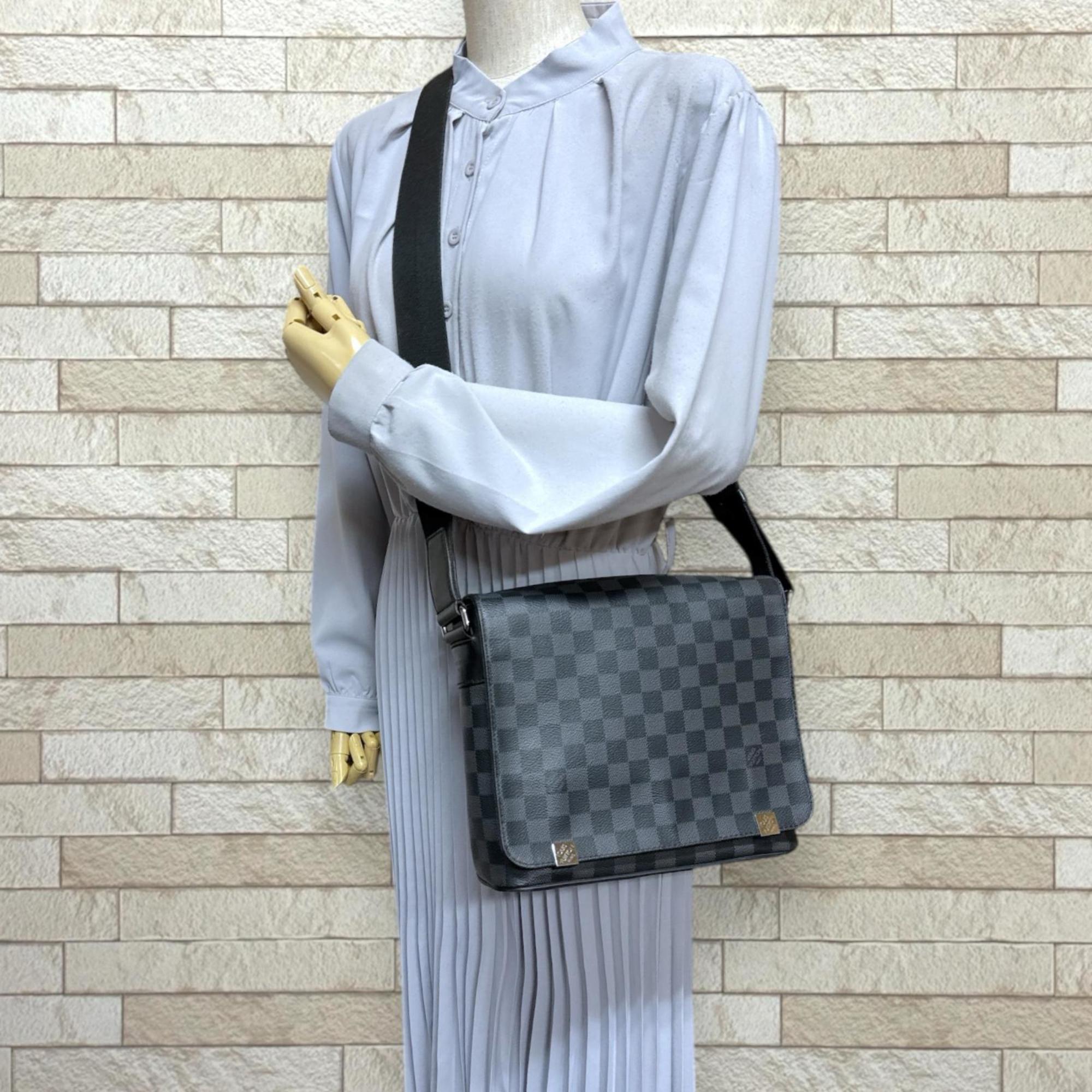 Louis Vuitton Black Gray Or Damier Graphite Shoulder Bag (Pre-Owned)