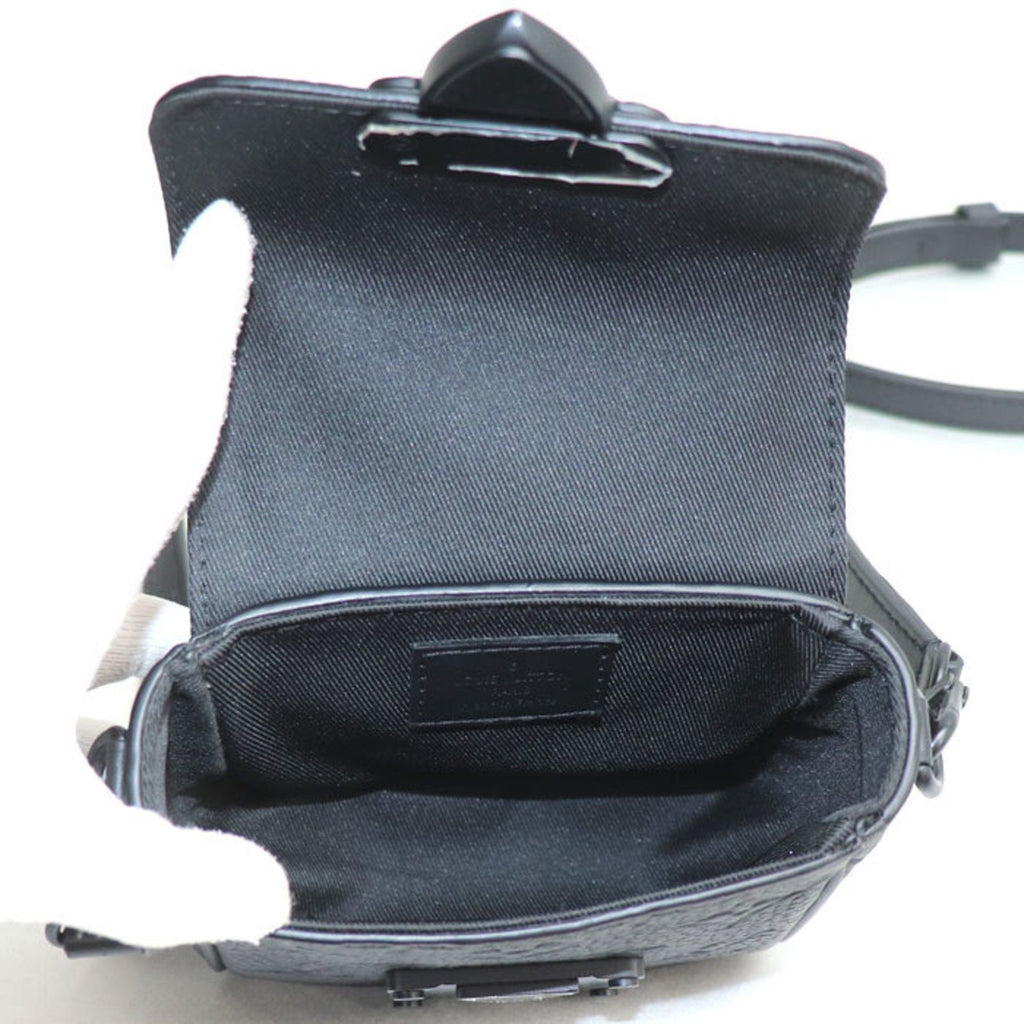 Louis Vuitton Black Leather Shoulder Bag (Pre-Owned)