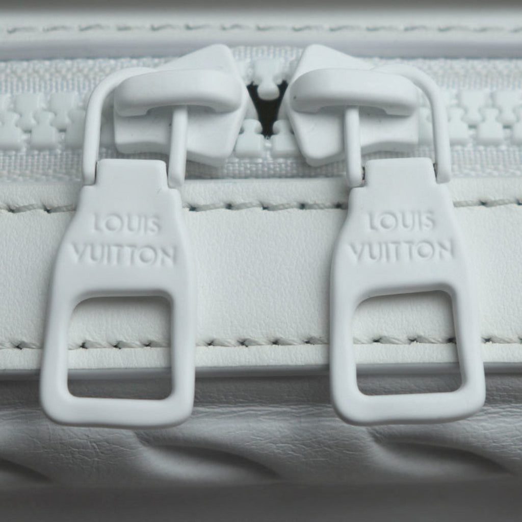 Louis Vuitton White Leather Shoulder Bag (Pre-Owned)