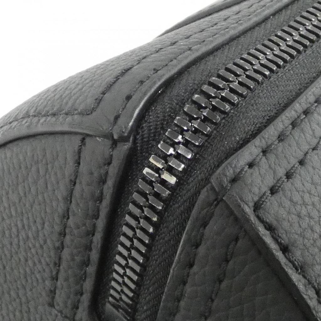 Louis Vuitton Black Leather Shoulder Bag (Pre-Owned)