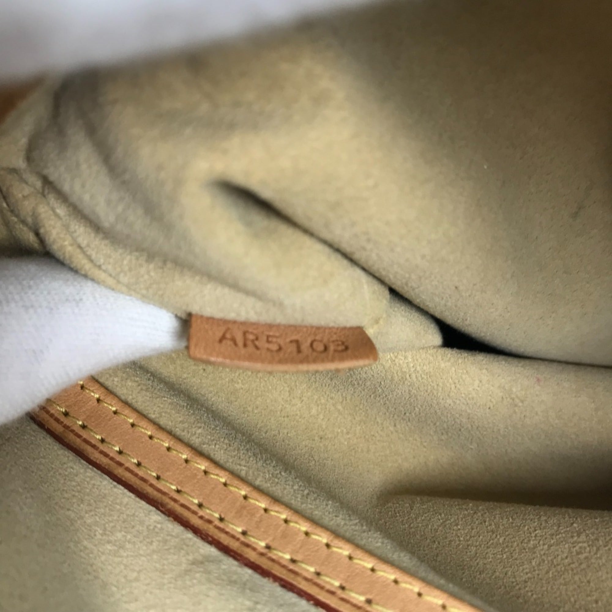 Louis Vuitton Monogram Brown Monogram Shoulder Bag (Pre-Owned)