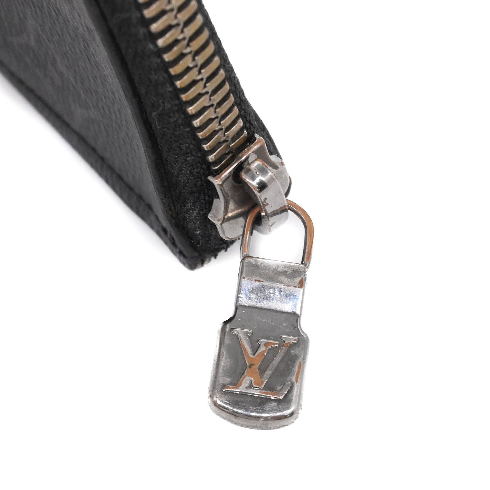 Louis Vuitton Black Monogram Eclipse Monogram Eclipse Coin Purse/Coin Case (Pre-Owned)