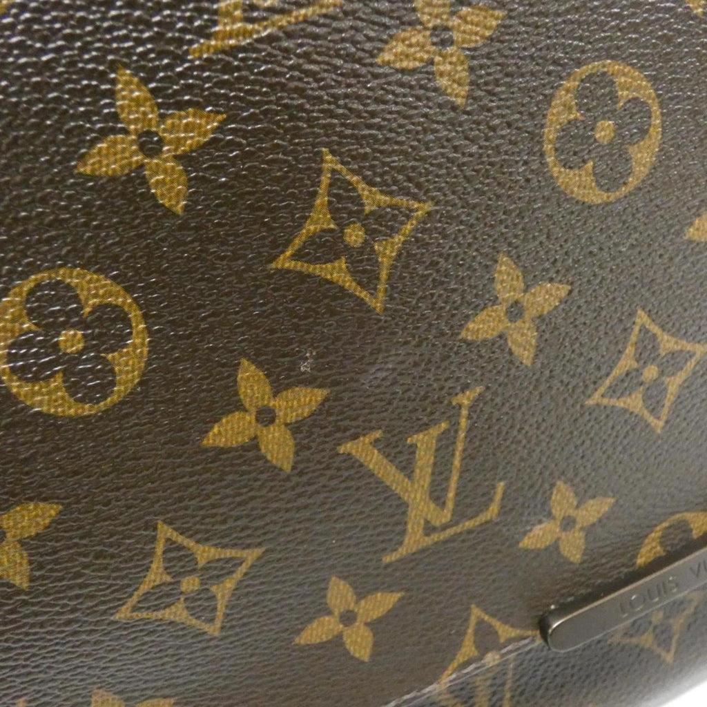 Louis Vuitton Marron Coated Canvas Shoulder Bag (Pre-Owned)