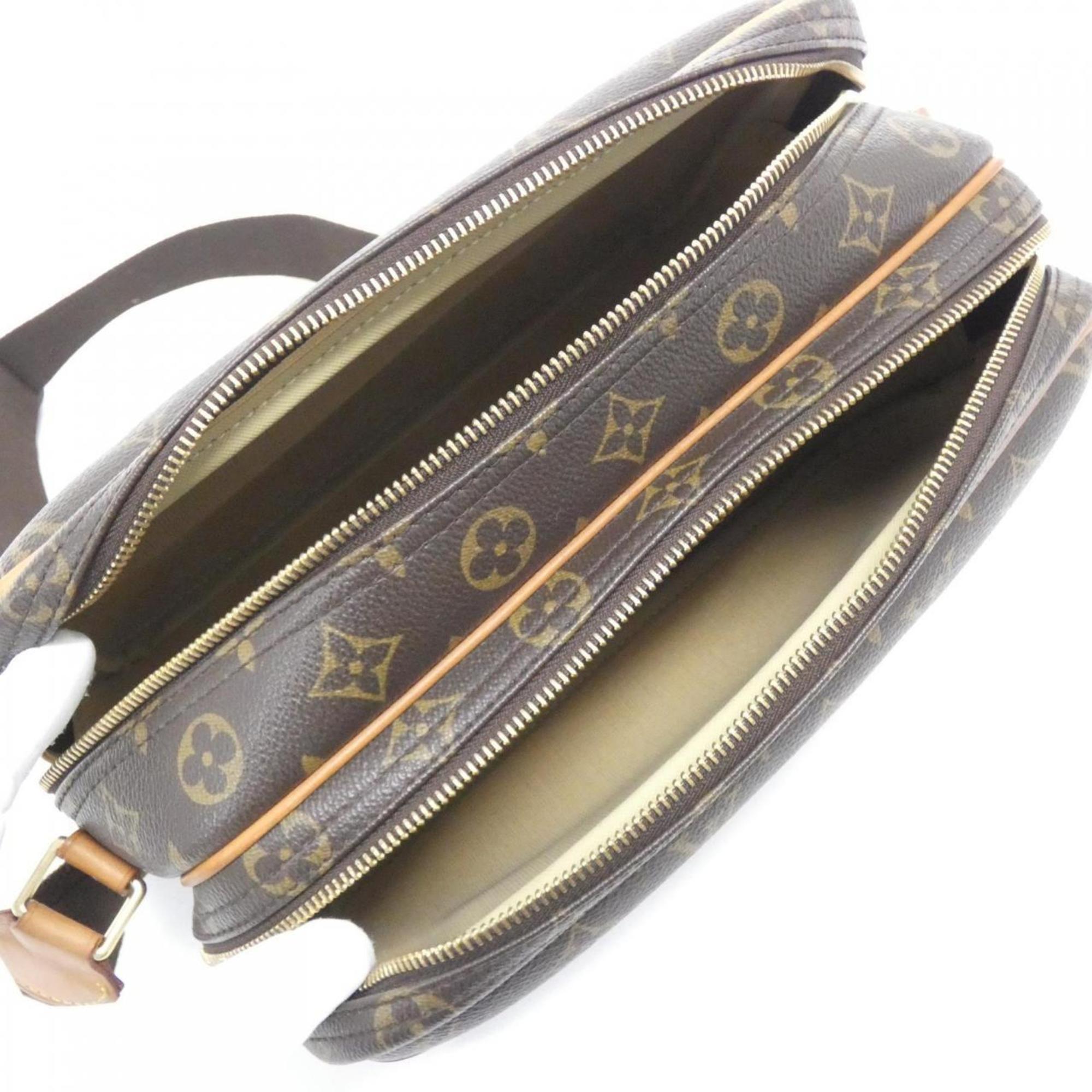 Louis Vuitton Marron Coated Canvas Shoulder Bag (Pre-Owned)