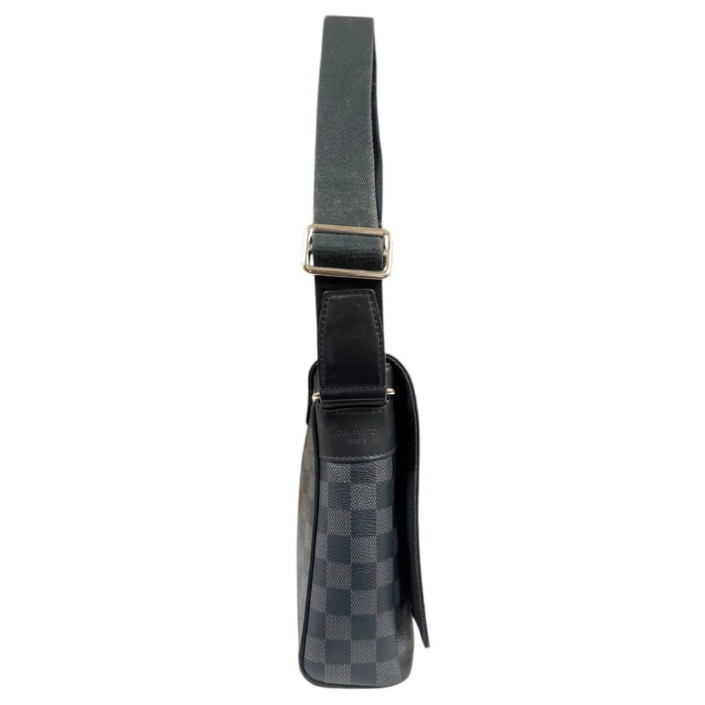 Louis Vuitton Black Gray Or Damier Graphite Shoulder Bag (Pre-Owned)
