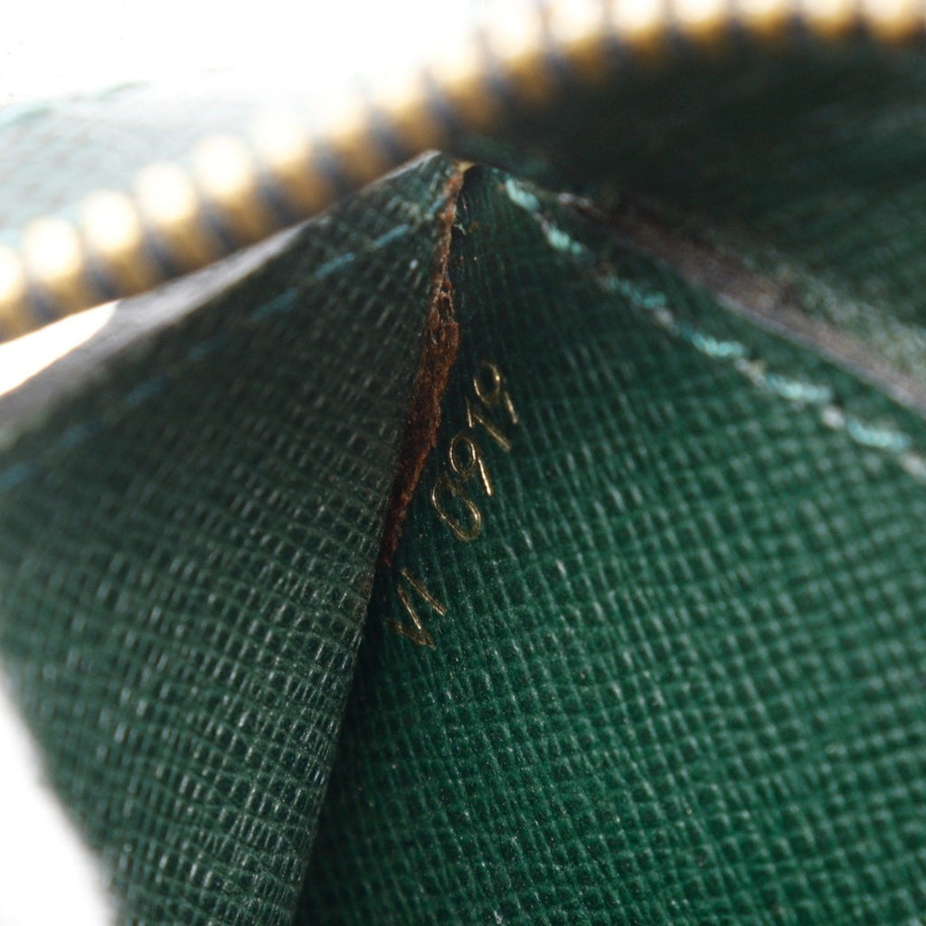 Louis Vuitton Episea Green Taiga Leather Briefcase (Pre-Owned)