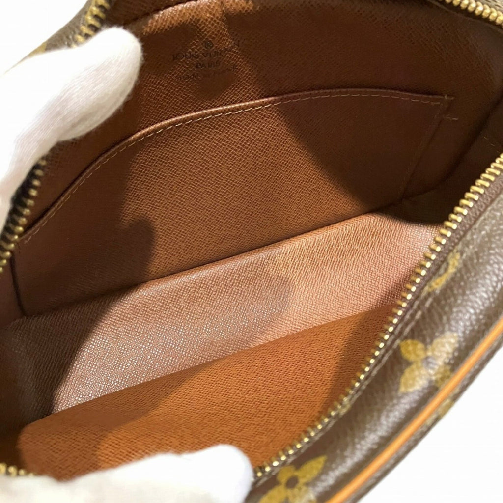 Louis Vuitton Brown Monogram Monogram Shoulder Bag (Pre-Owned)