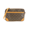 Louis Vuitton Marron Coated Canvas Shoulder Bag (Pre-Owned)