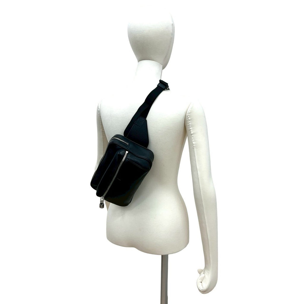 Louis Vuitton Black Leather Shoulder Bag Sling Bag (Pre-Owned)