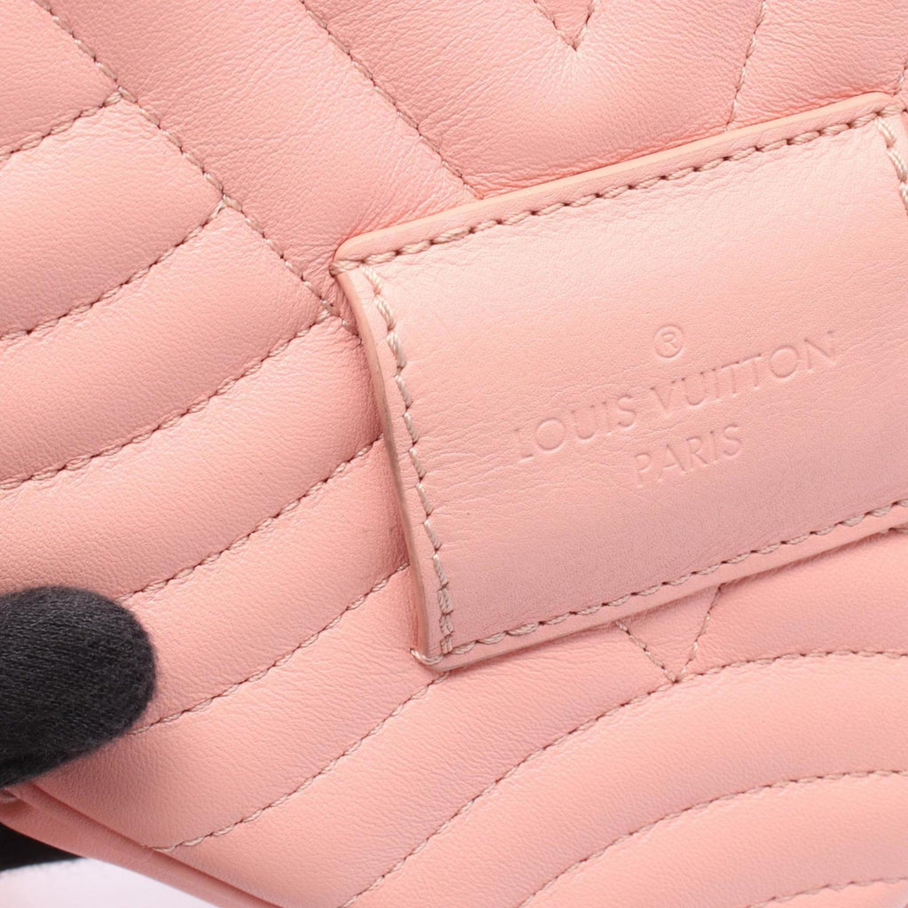 Louis Vuitton Pink Rose Pink Leather Shoulder Bag (Pre-Owned)