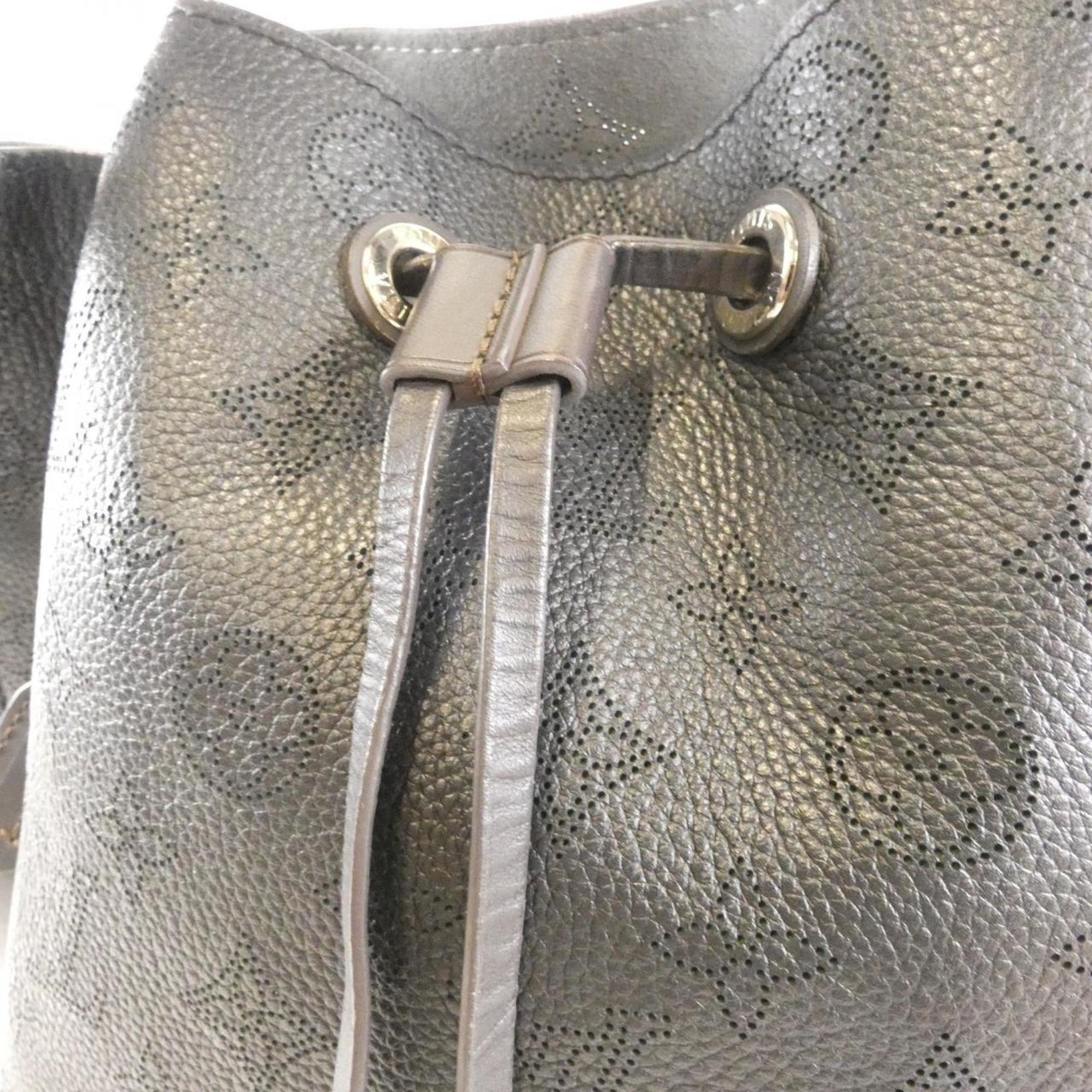 Louis Vuitton Black Leather Shoulder Bag (Pre-Owned)