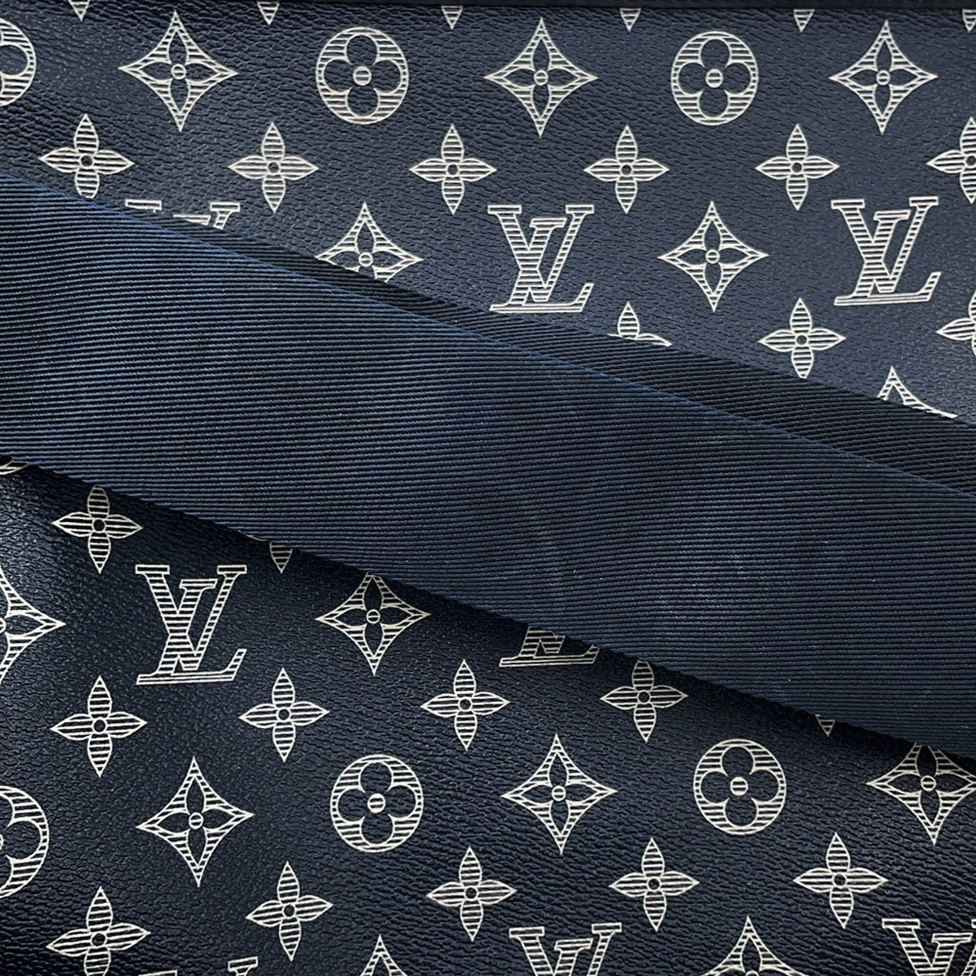 Louis Vuitton Monogram Savane Navy Handbag Shoulder Bag (Pre-Owned)