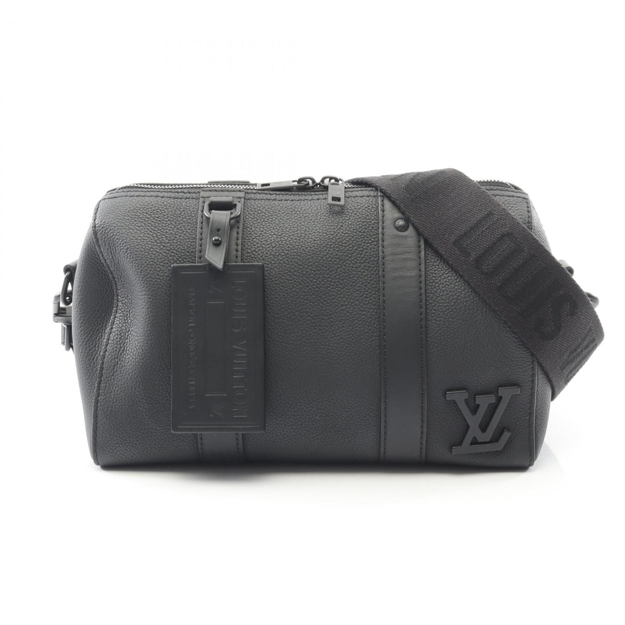 Louis Vuitton Black Noir Leather Shoulder Bag (Pre-Owned)