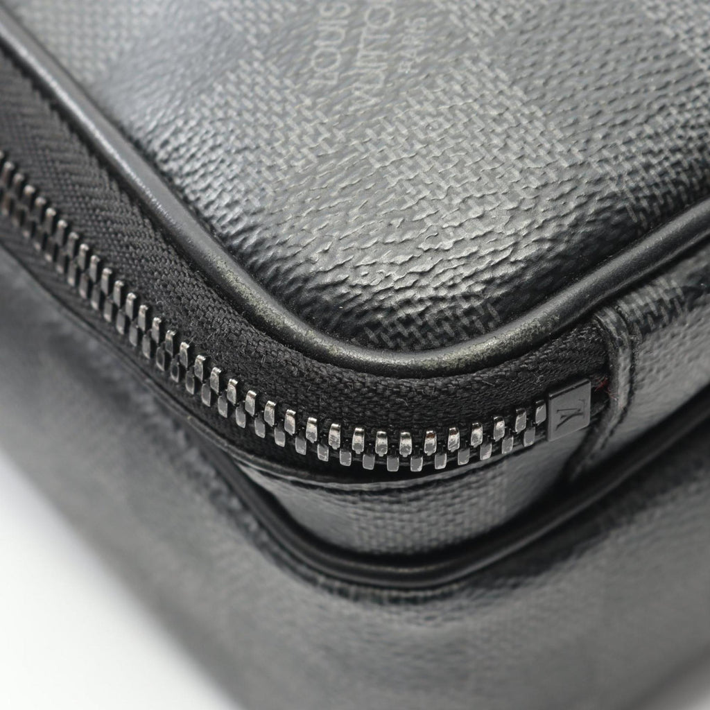 Louis Vuitton Gray Damier Graphite Leather Shoulder Bag (Pre-Owned)