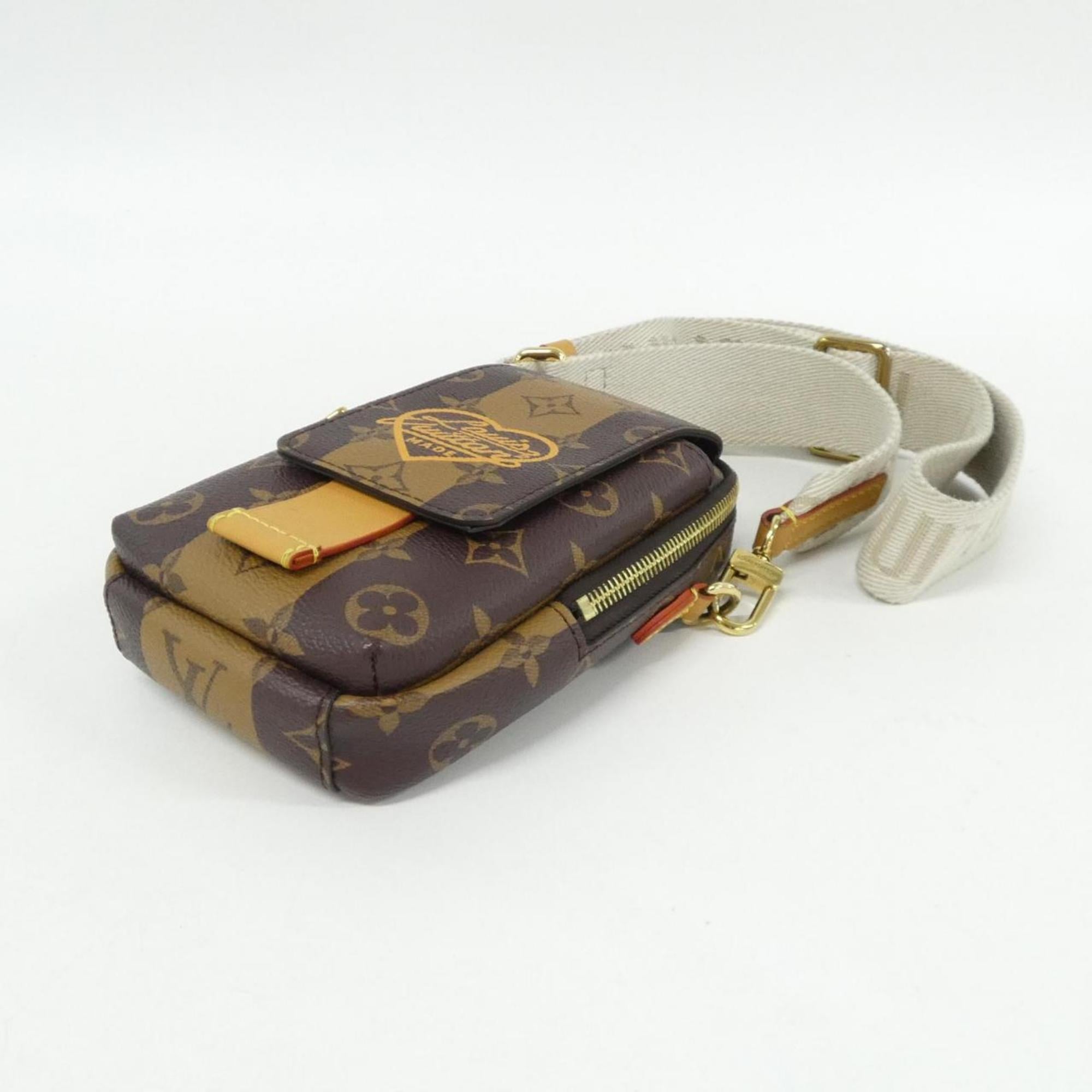 Louis Vuitton Marron Coated Canvas Handbag Pouch Shoulder Bag (Pre-Owned)