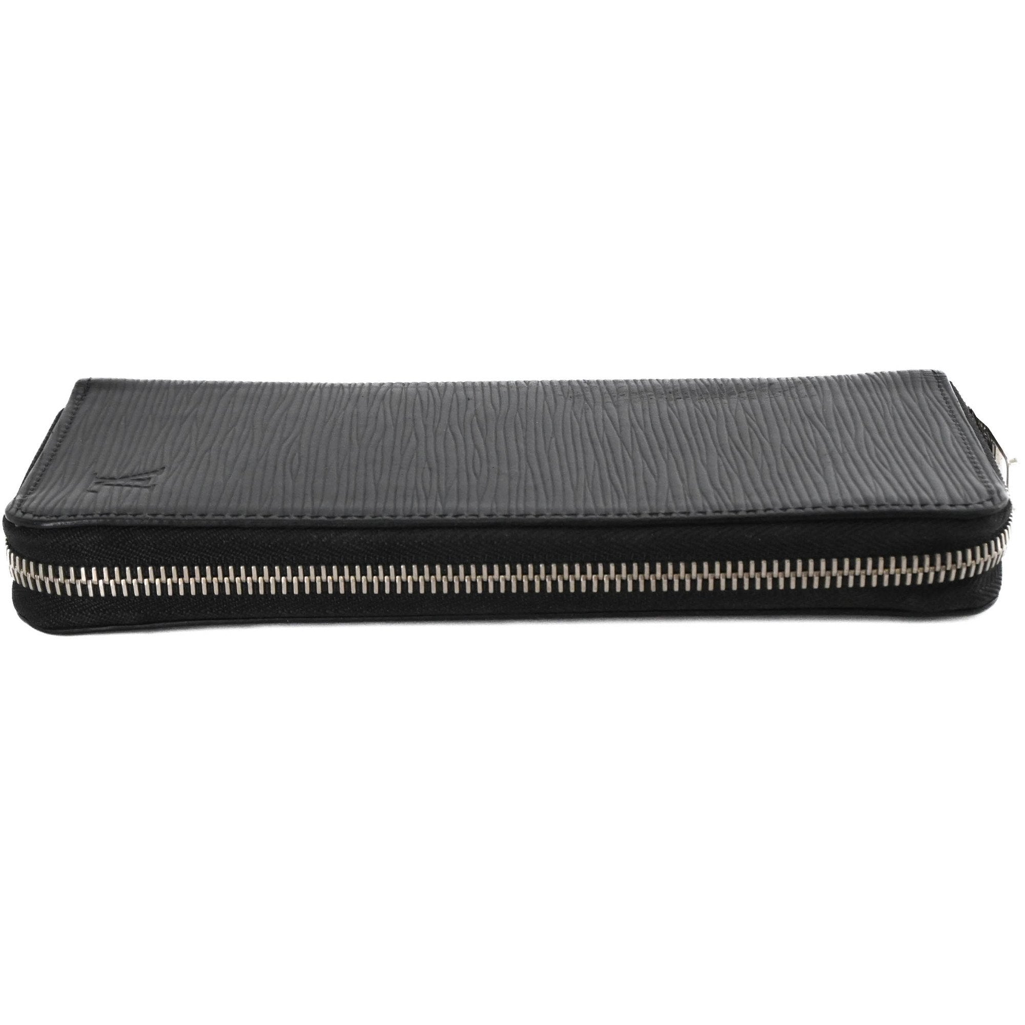 Louis Vuitton Epi Noir Epi Leather Long Wallet (Bi-Fold) (Pre-Owned)
